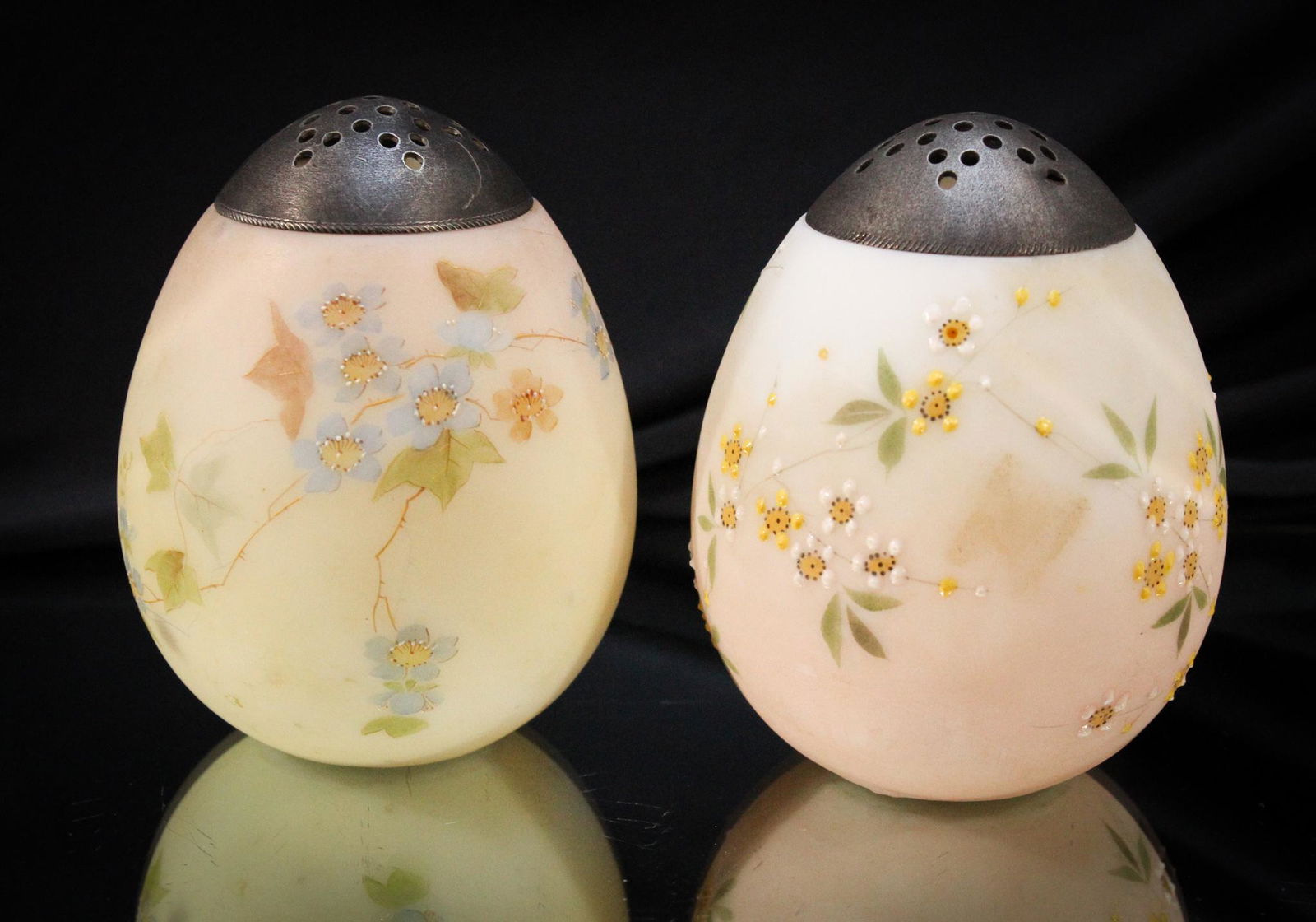 2 pc Lot Mt. Washington Egg Victorian Sugar Shakers (1 of 3)