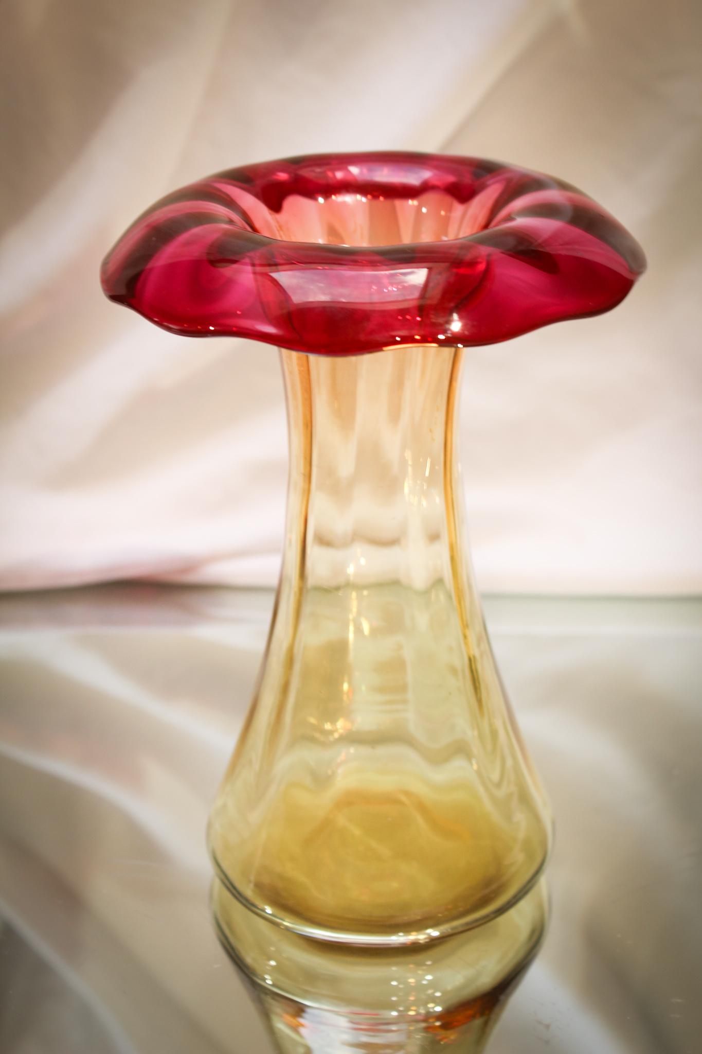 sngd Libbey Amberina Victorian Glass Vase (1 of 4)