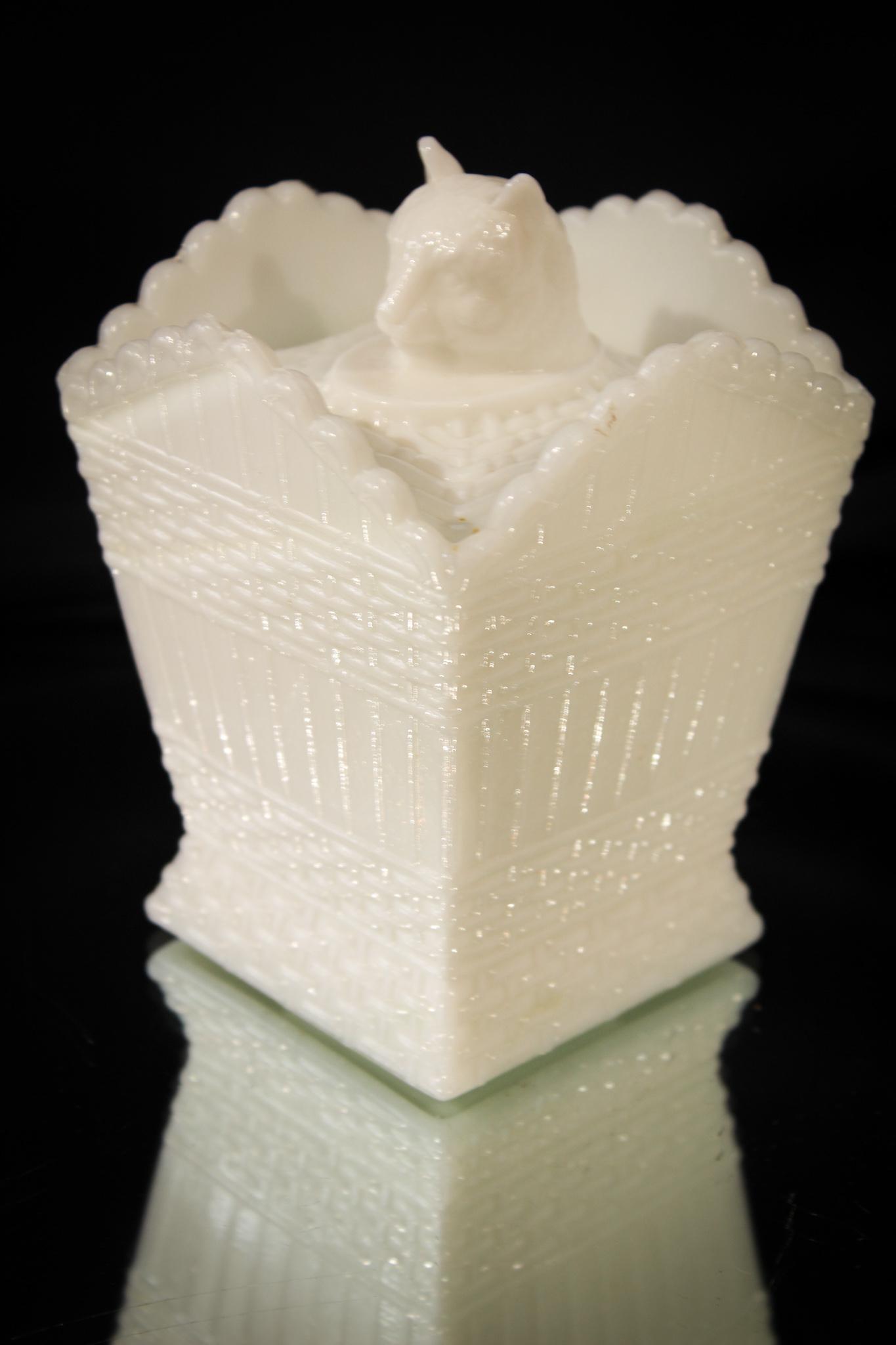 Greentown White Victorian Glass Cat on Hamper (1 of 4)