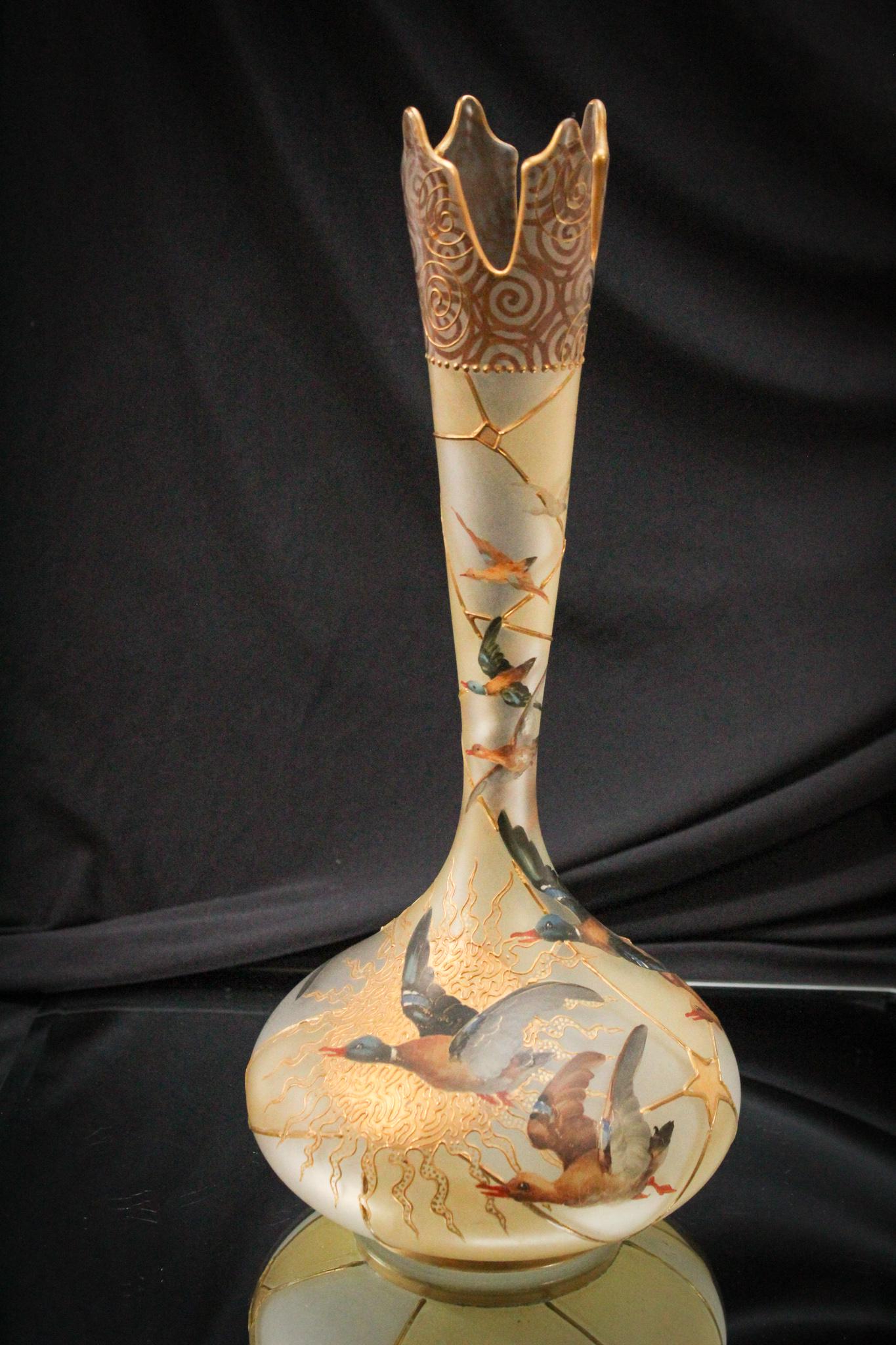 Mt. Washington 13 1/2" Royal Flemish Guba Duck decorated Victorian Vase (1 of 8)