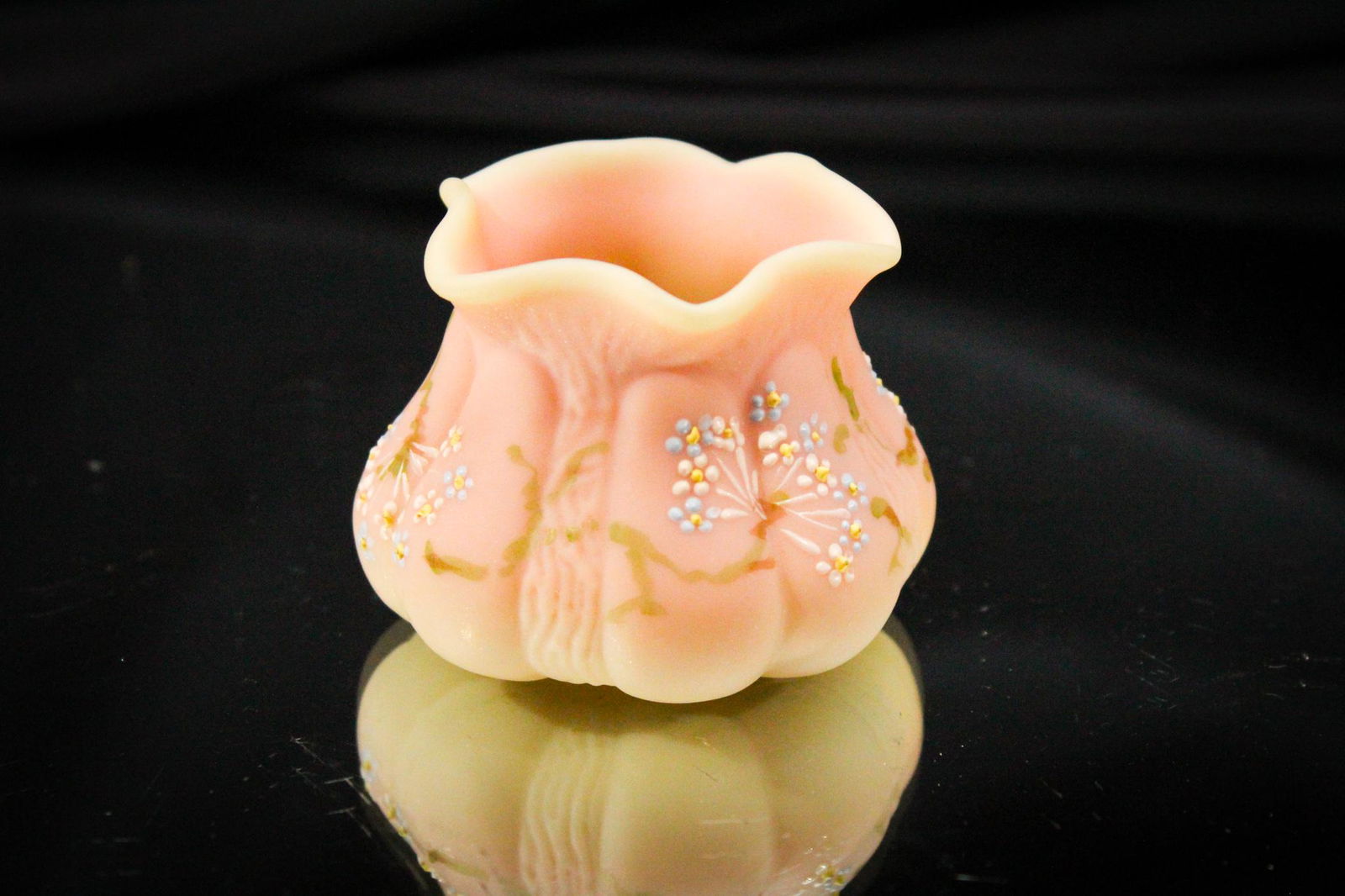 Mt. Washington Fig Mold Burmese Glass Toothpick Holder (1 of 3)