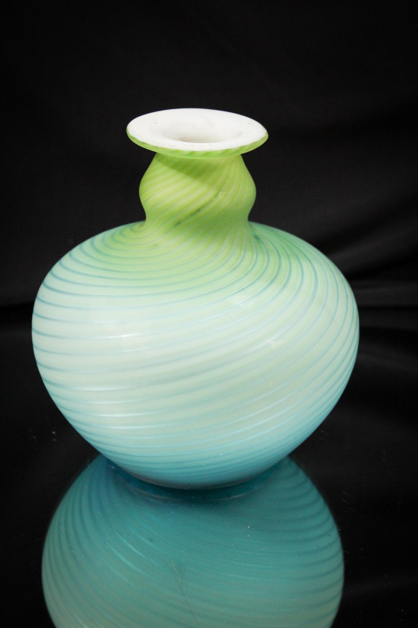 Rare 2 Color Stevens Williams Pompeiian Swirl Mother of Pearl Vase (1 of 4)