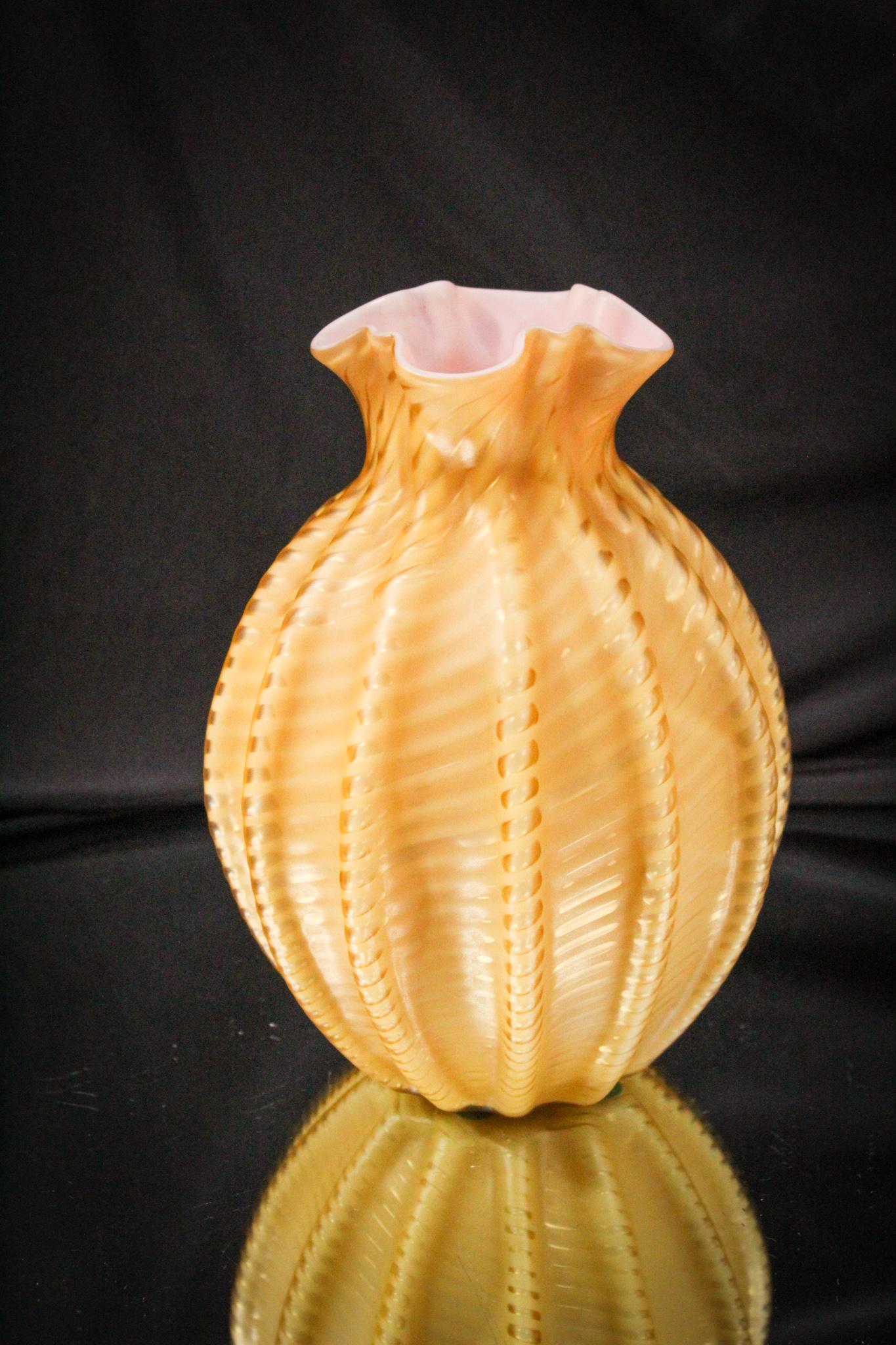 Champagne & Pink Victorian Stevens & Williams Pompeiian Swirl vase (1 of 4)