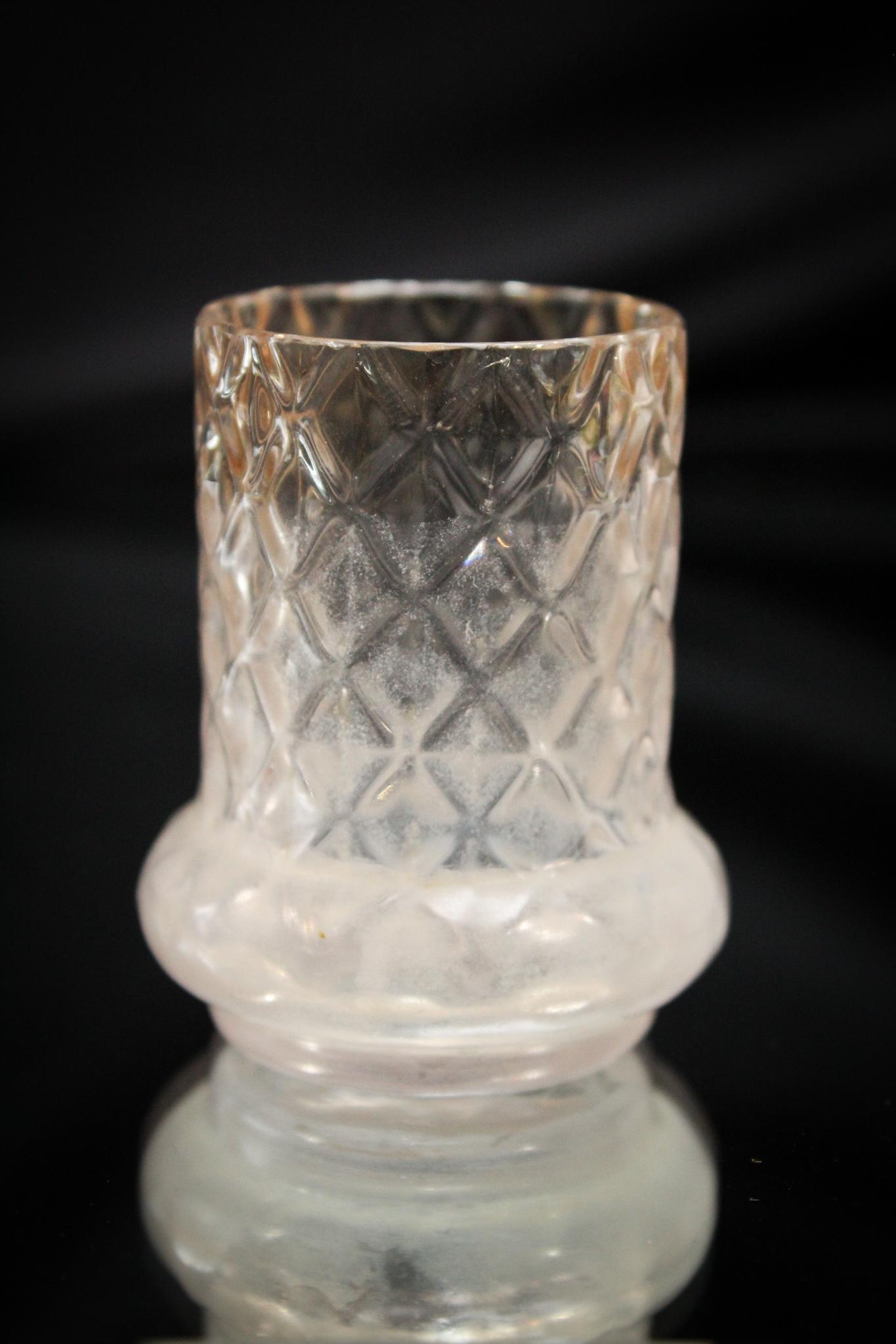 Unusual Pomona Victorian DQ Toothpick Holder: Can't say that we have had this unusual bulge base Victorian Pomona decoration diamond quilt example ever before. So nice. How can you make up your mind with an auction offering this much fantastic st