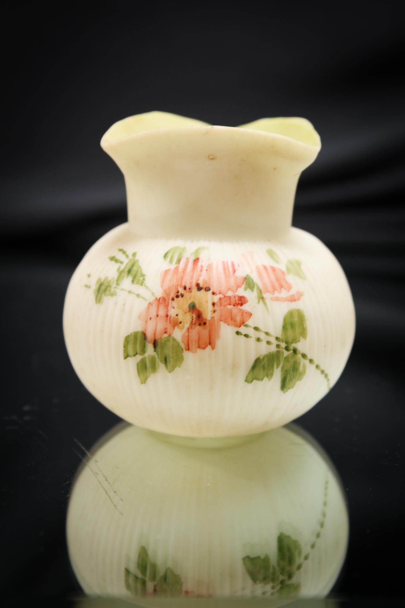 Mt. Washington Tri Corner Decorated Victorian Toothpick Holder (1 of 4)