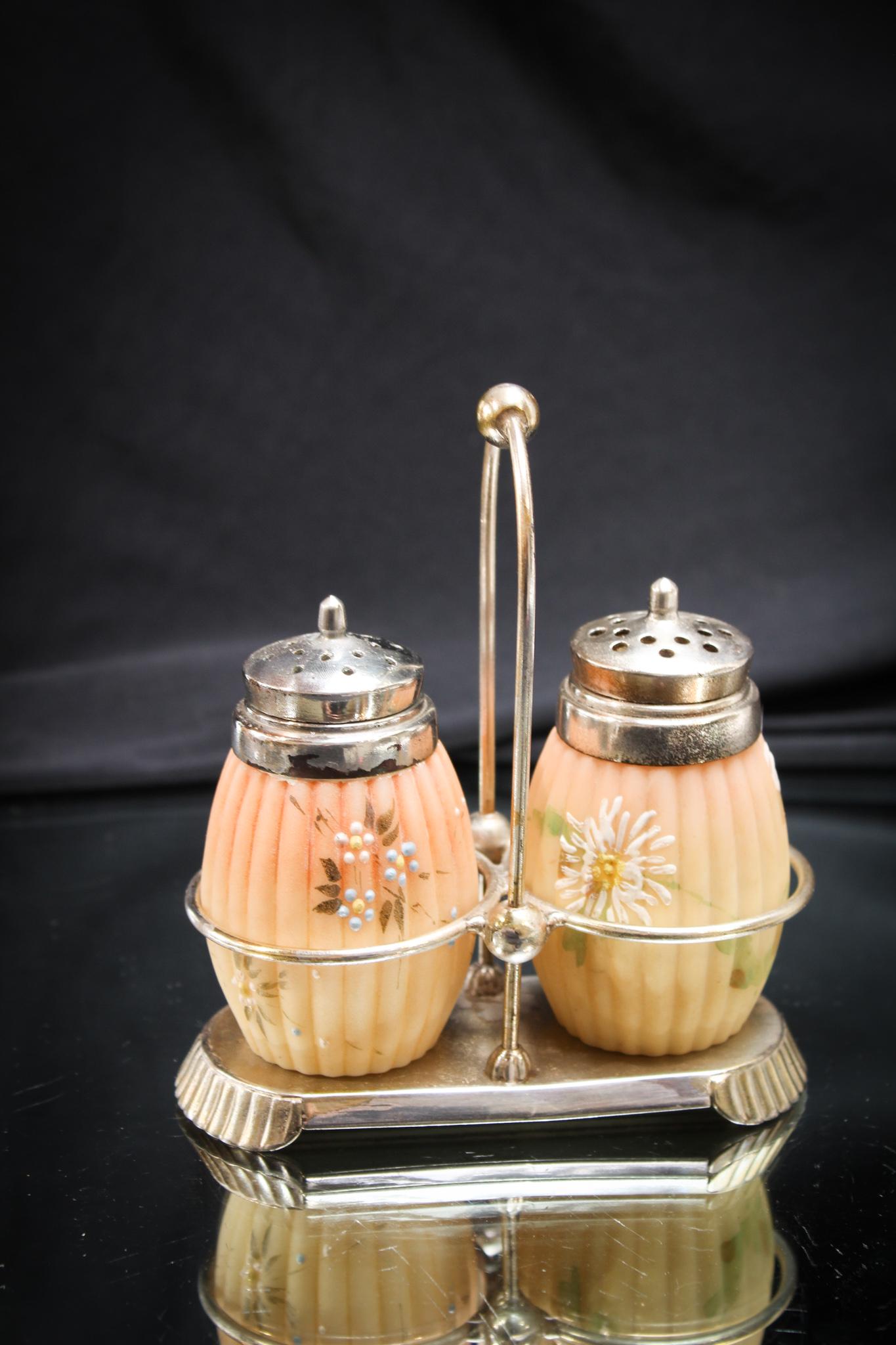 Mt. Washington Victorian Shakers Pairpoint Silverplate (1 of 6)