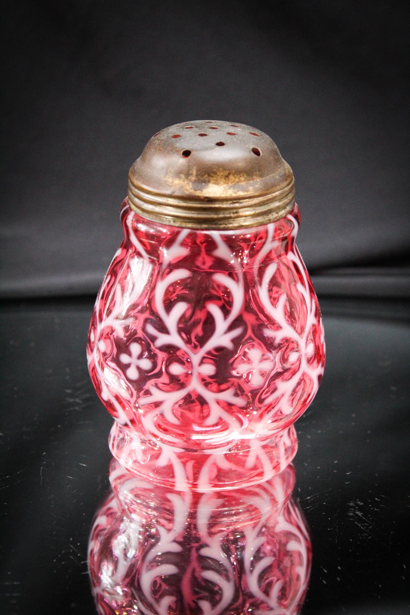Northwood Cranberry Opalescent Spanish lace Sugar Shaker: The stars and stripes forever here at Magnum Auctions. We love our country and honor our flag unlike some others around today and how much more patriotic than this Cranberry opalescent Victorian North