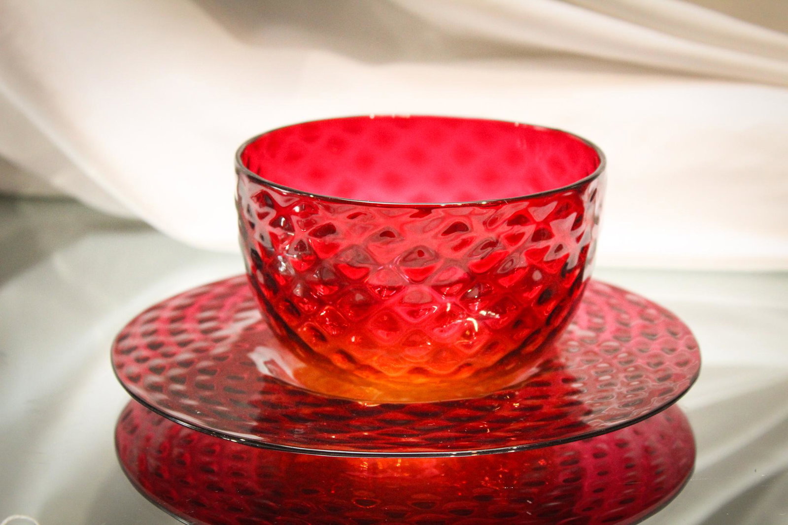Victorian Diamond Quilt Amberina Finger Bowl & Plate: Look at the color of this honey will ya? Everything and more that you want a piece of Victorian amberina glass to be. Deep rich amberina coloring and the diamond optic pattern to the glass is delightf