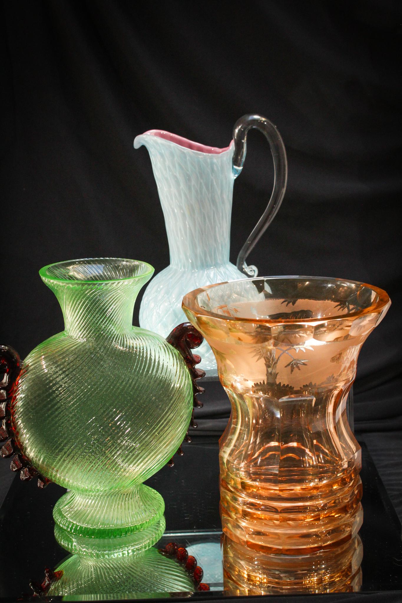 3 pc Lot Art Glass Assortment (1 of 8)