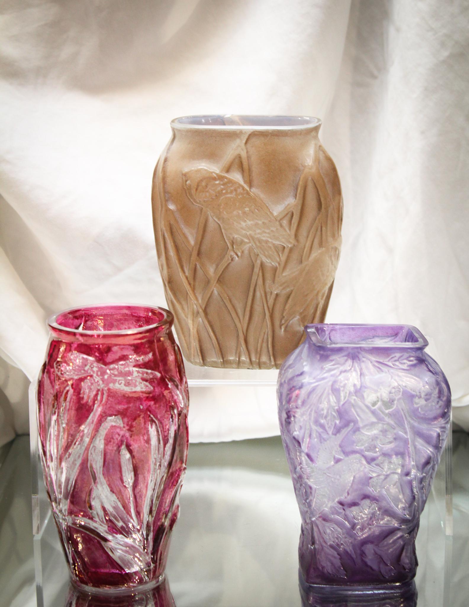 Lot of 3 pcs Pheonix Consolidated Glass: Here is an offering sure to please the critter lovers out there! Three pieces with dÃ©cors to include owls, hummingbirds, and dragonfly. Tallest measures 6" tall.