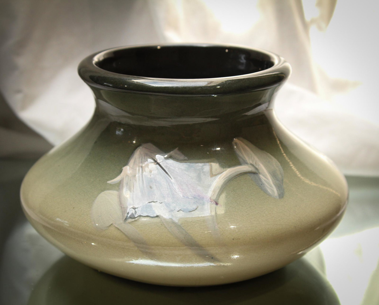 Weller Eocean Mushroom dÃ©cor Pottery Vase: Ahh, the fruits of the gods here folks. Nothing better than shrooms to decorate a Weller Eocean pottery vase. Look at the realism the artist has captured with these fungi. Simply amazing and the sooth