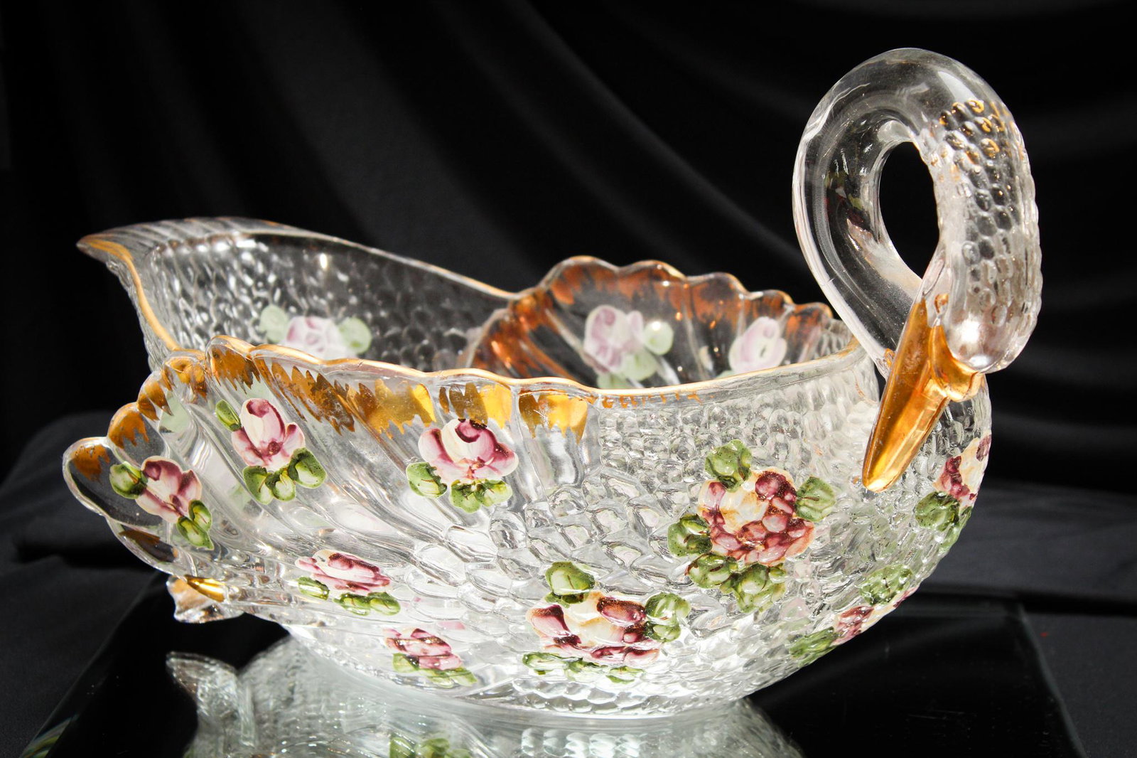 Cambridge Glass Large Swan Charleton Decoration: Great large Cambridge glass clear swan with Charleton decoration. Measures 9" by 15".