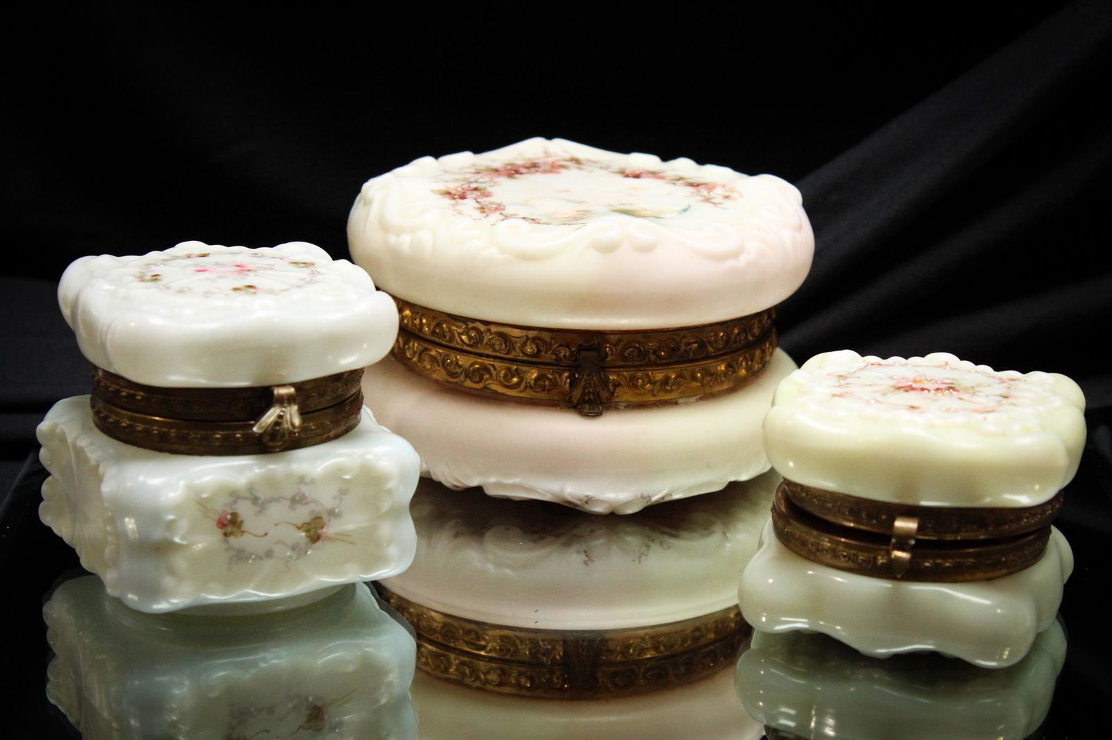 3pc. Lot Wavecrest Glass Floral Box Charmers (1 of 12)