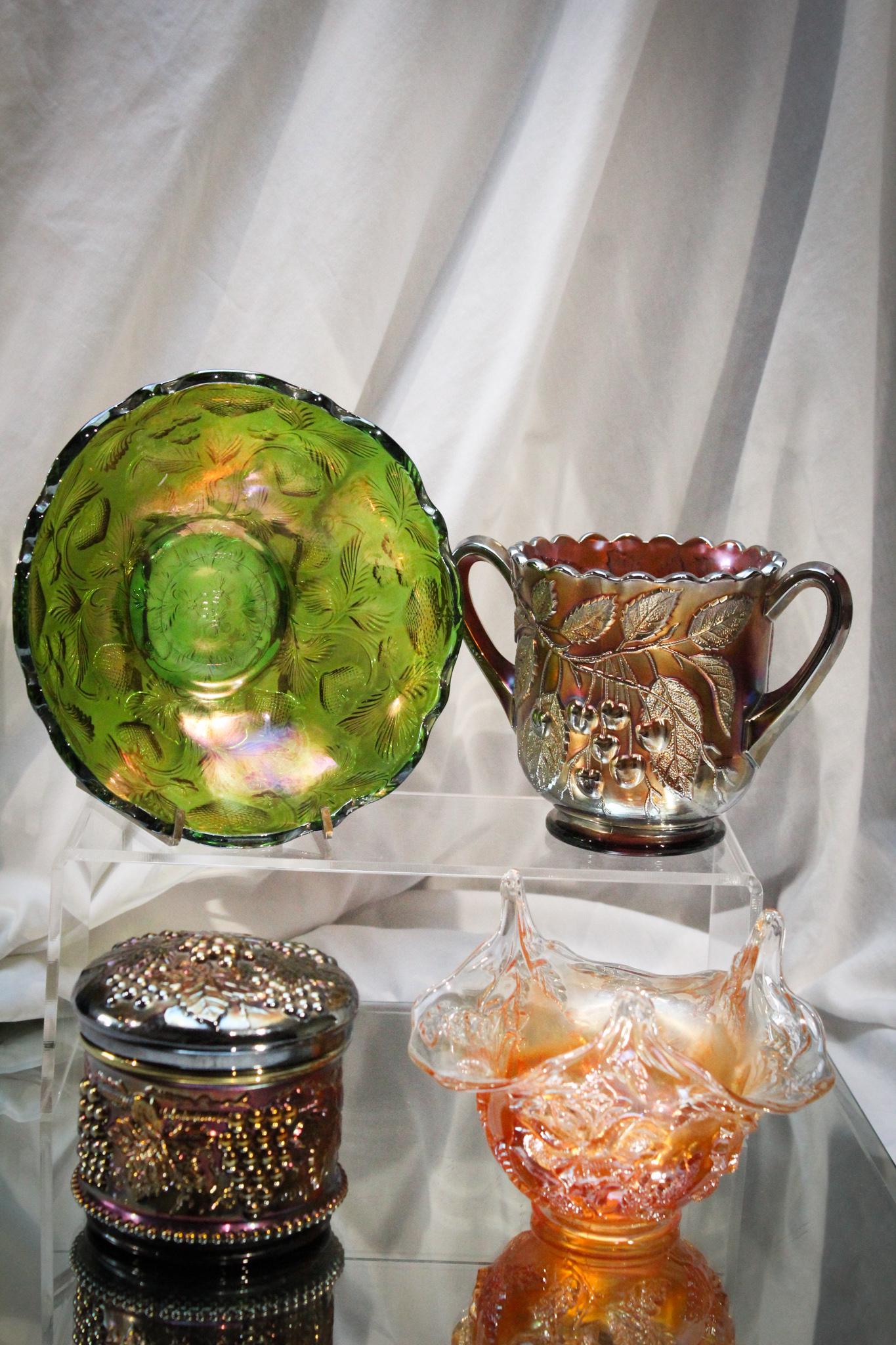 4 pc. Lot Carnival Glass (1 of 11)