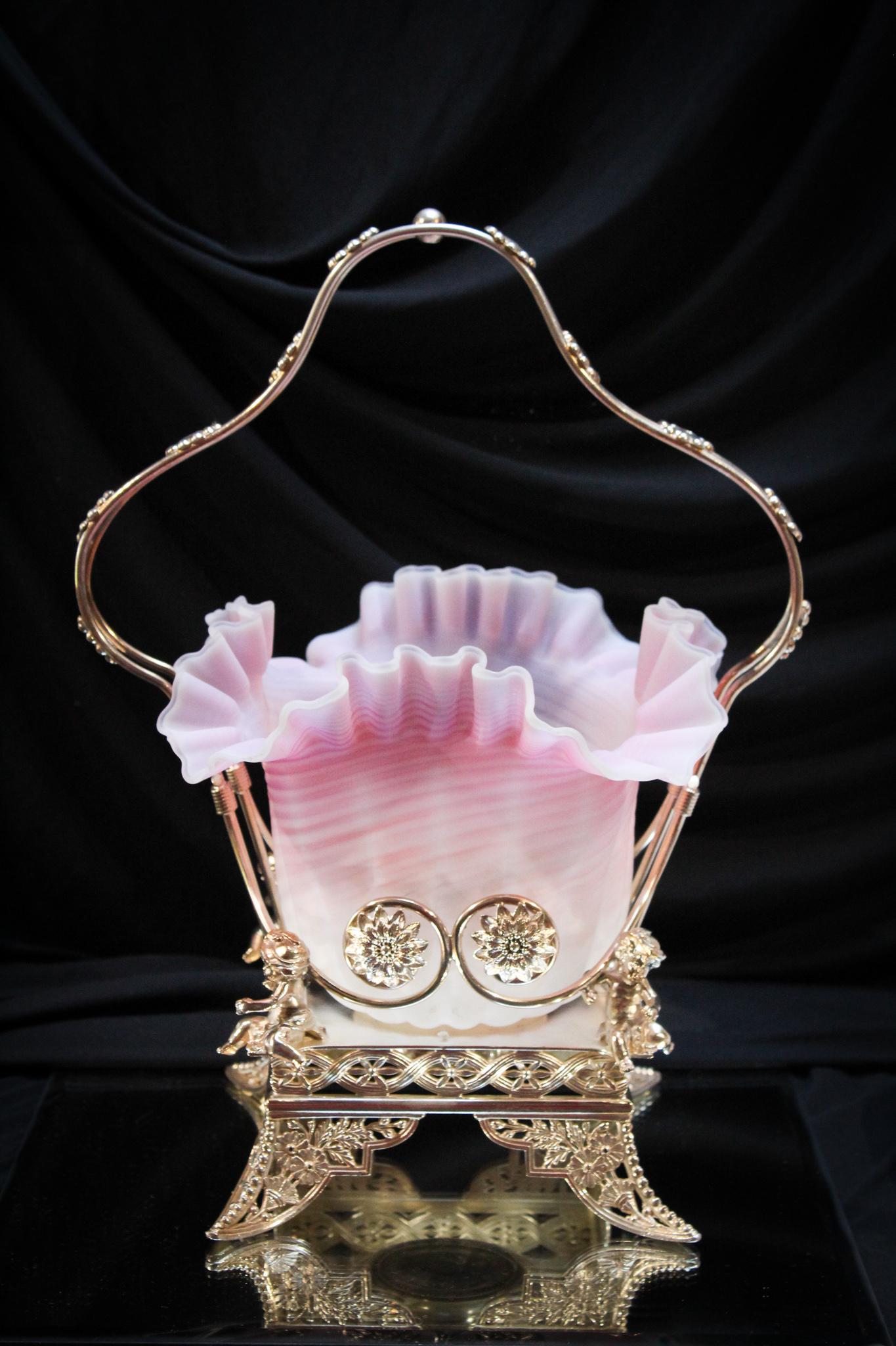Pairpoint Cherub Mother of Pearl Victorian Brides Basket (1 of 10)