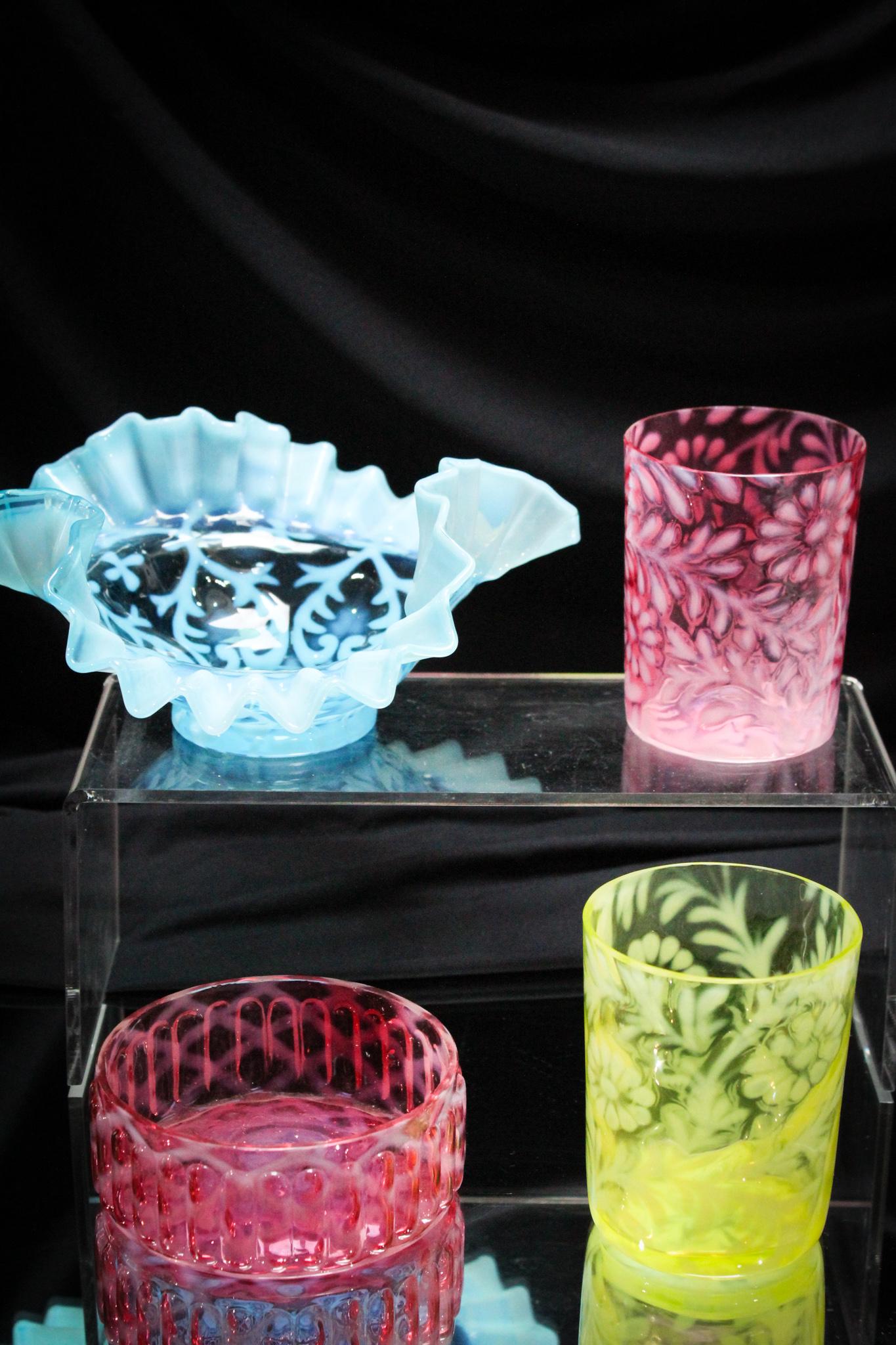 4 pc. Lot Victorian Opalescent Sheer Pleasure (1 of 17)