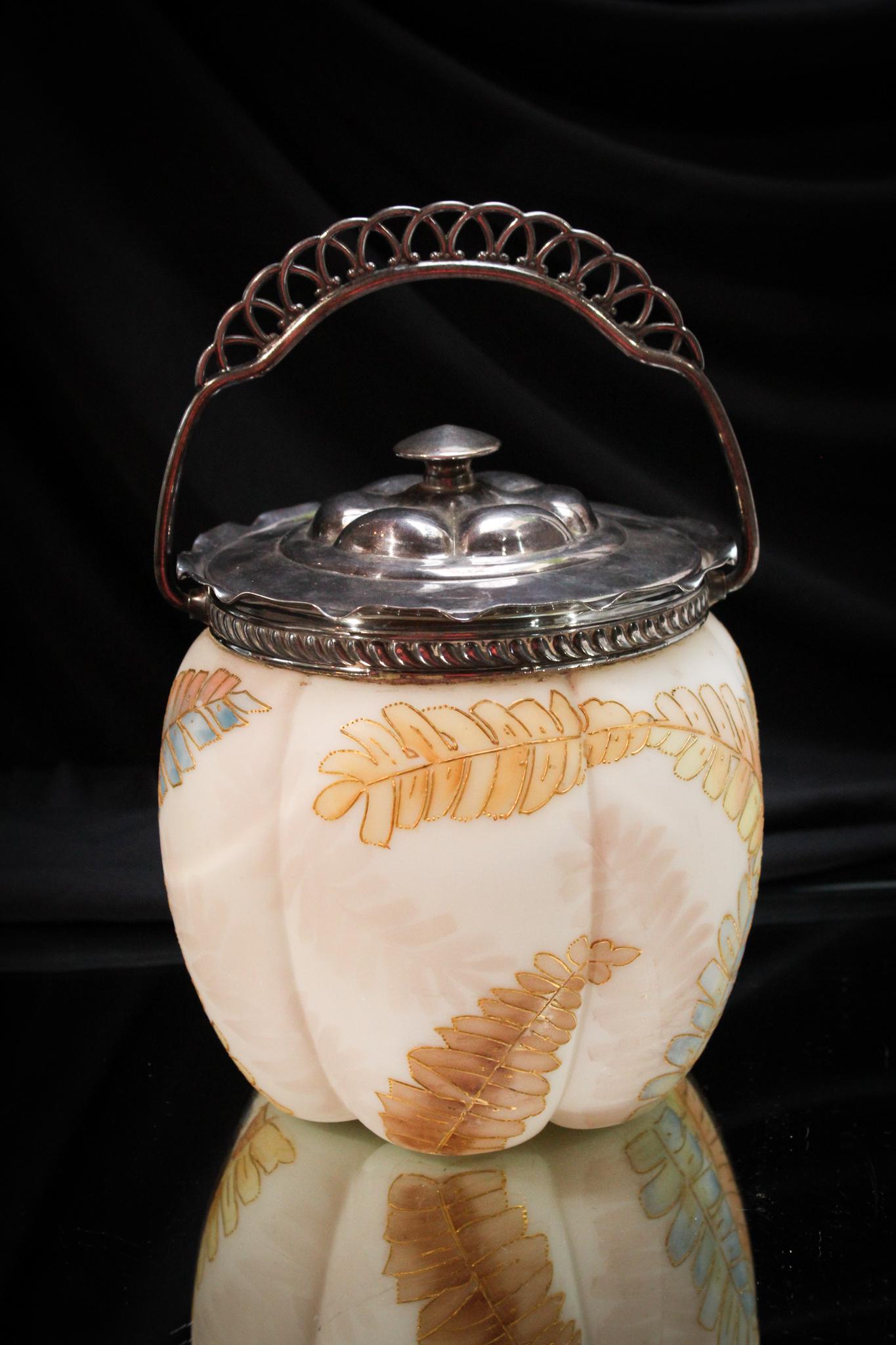 Crown Milano Mt. Washington Victorian Glass Biscuit Jar (1 of 7)
