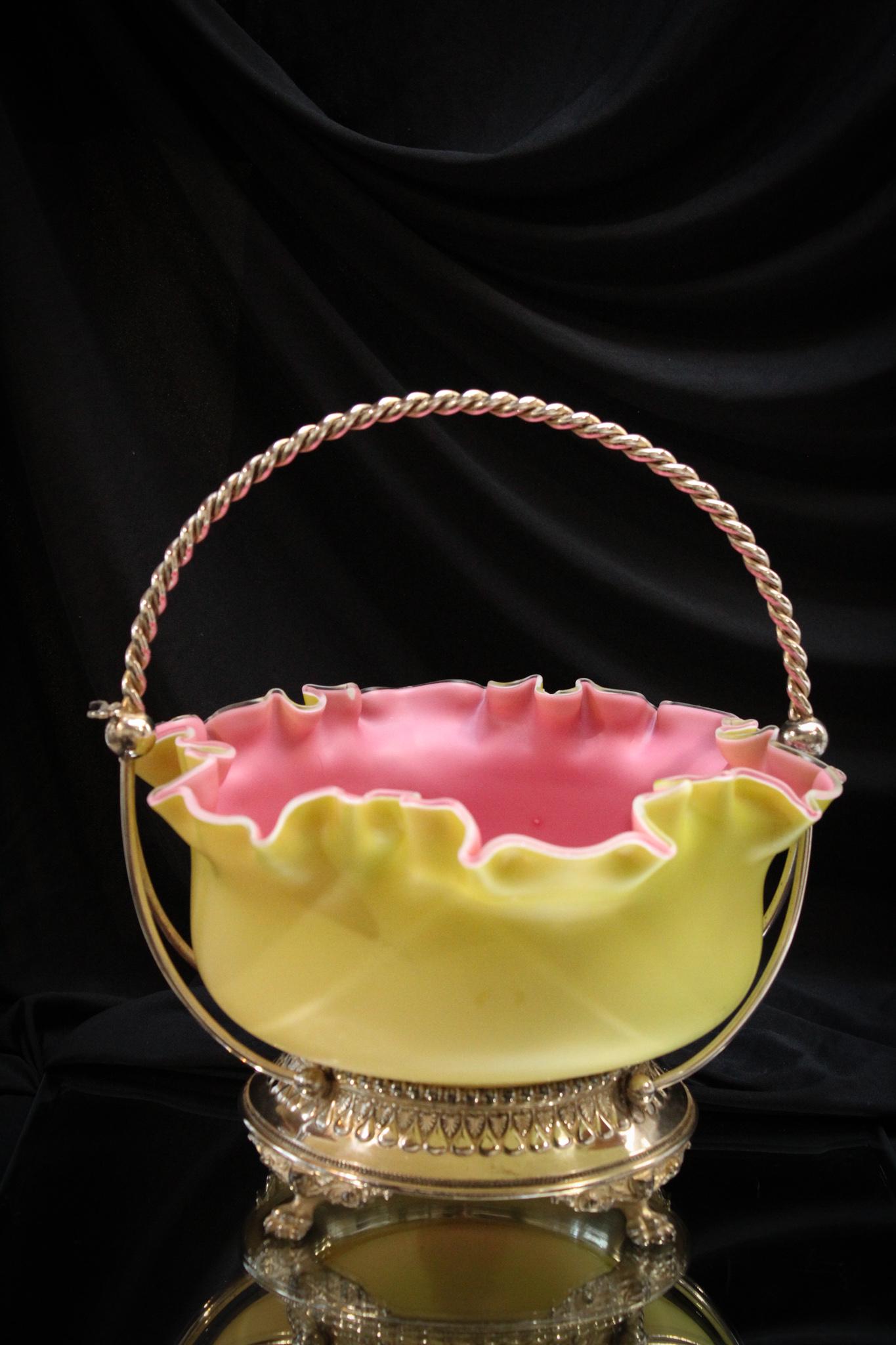 Stratford Victorian Large Yellow & Pink Brides Bowl (1 of 10)
