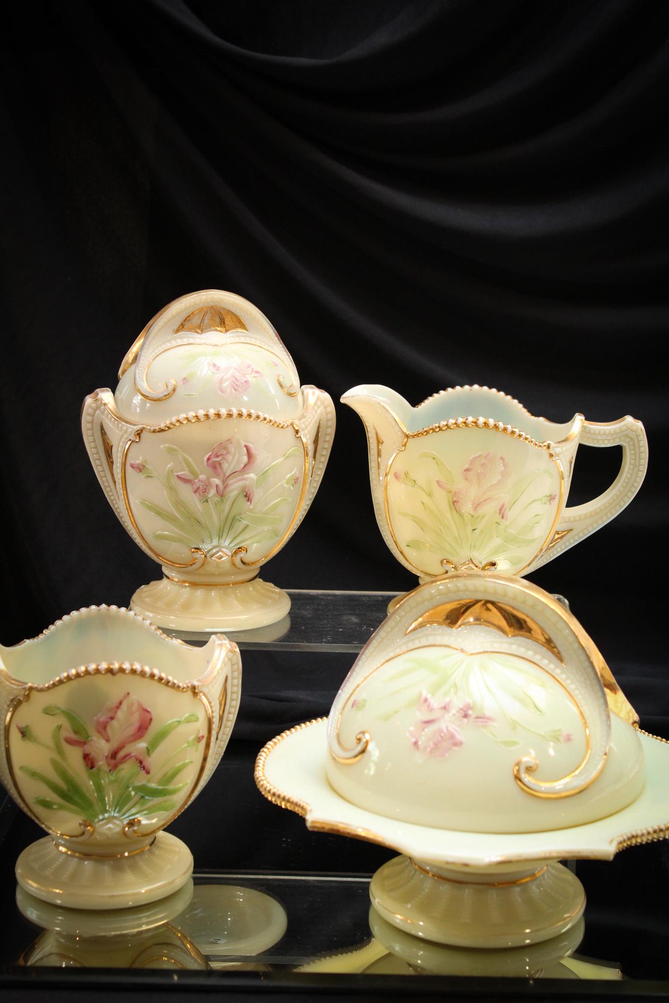 Northwood Custard Victorian Glass Table Set (1 of 9)