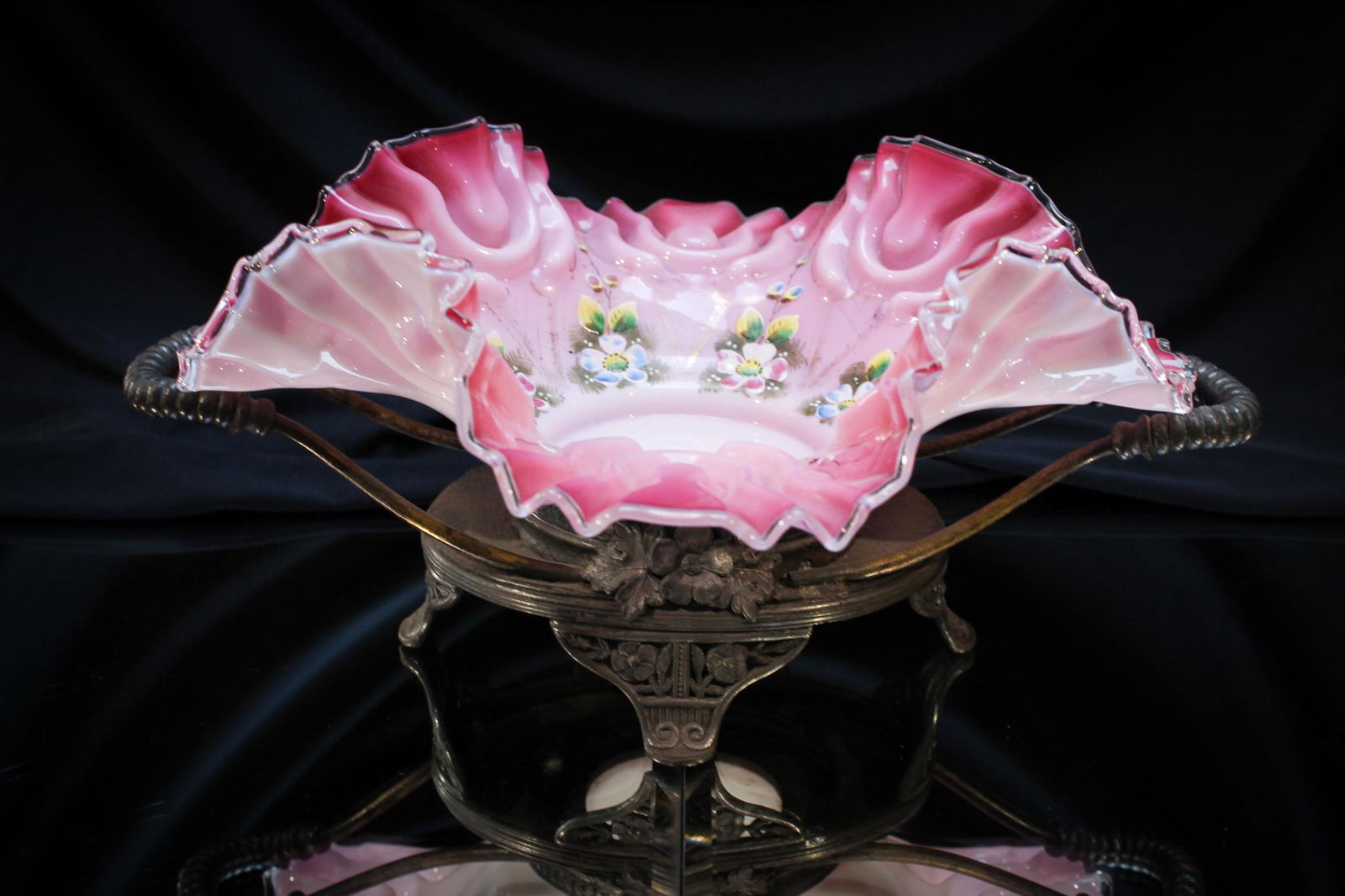 Victorian Pairpoint Silverplate Brides Basket Bowl (1 of 7)