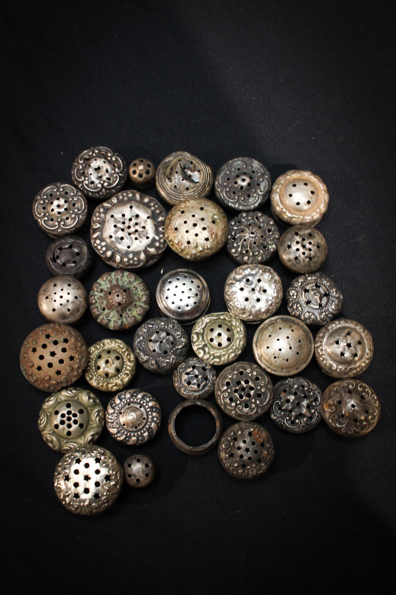 32 pc. Mega magnum Auctions Goody Lot Salt Shaker Lids (1 of 4)