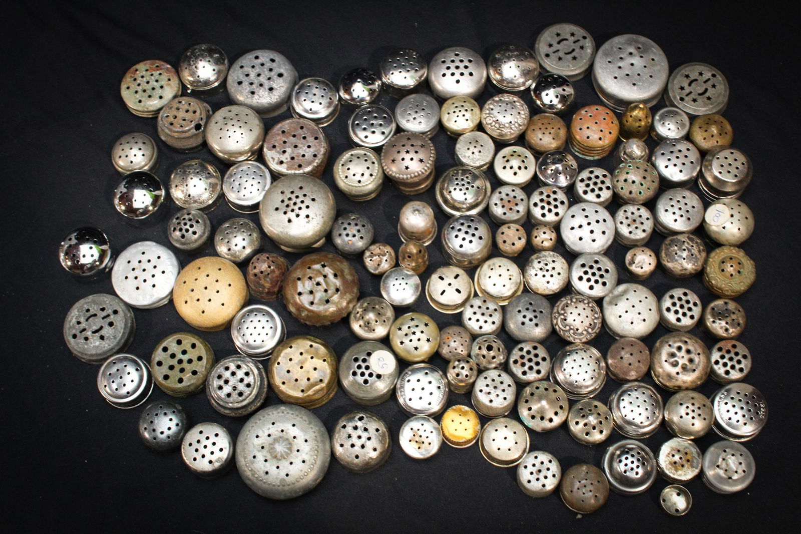 93 pc. Mega Mega Magnum Auctions Goody Lot salt Shaker Lids (1 of 5)