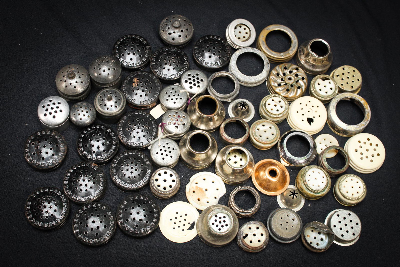 56 pc. Mega Magnum Auctions Goody Lot Salt Shaker Lids (1 of 4)