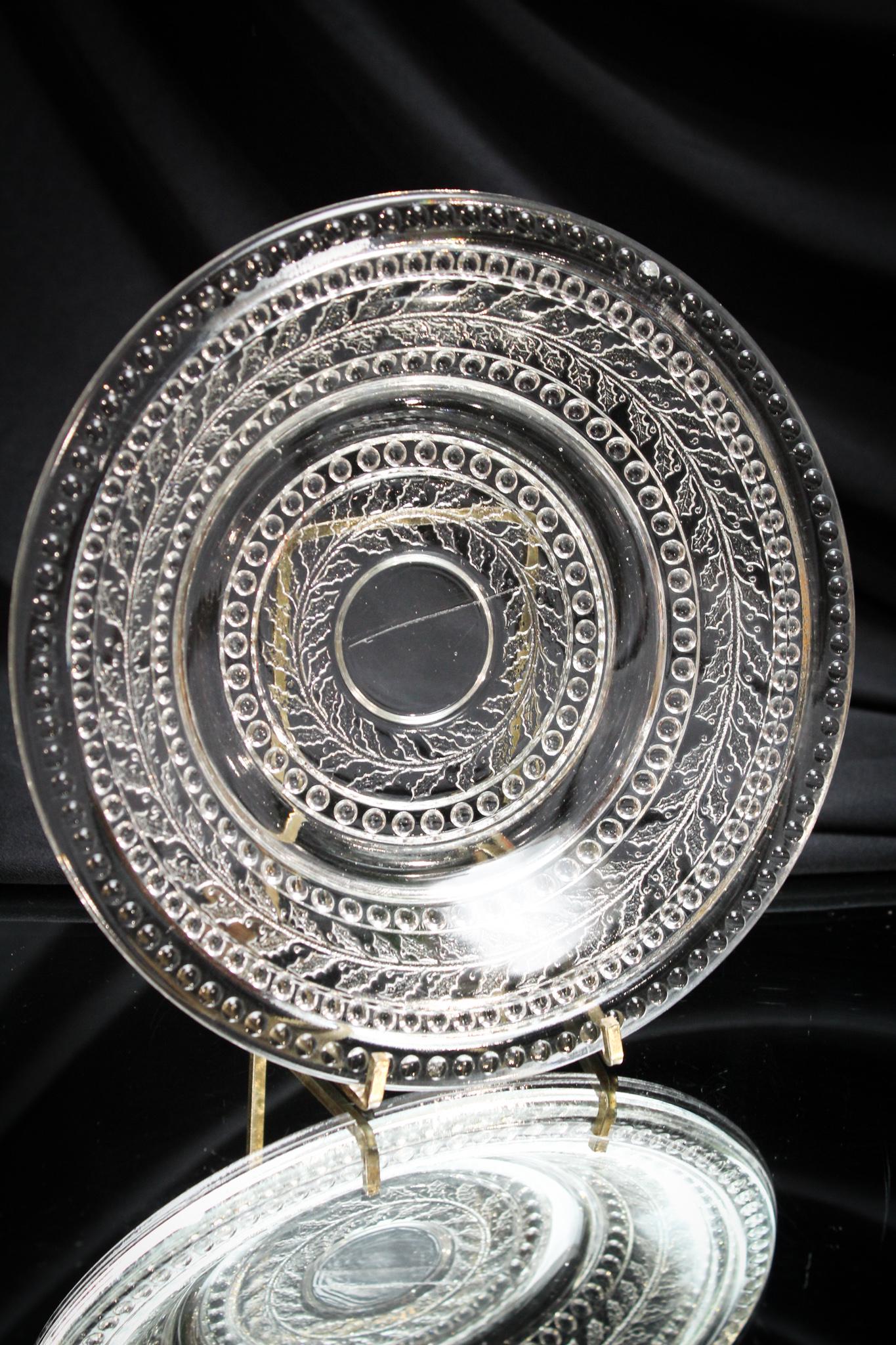 Greentown Victorian Glass Clear Holly Plate (1 of 4)