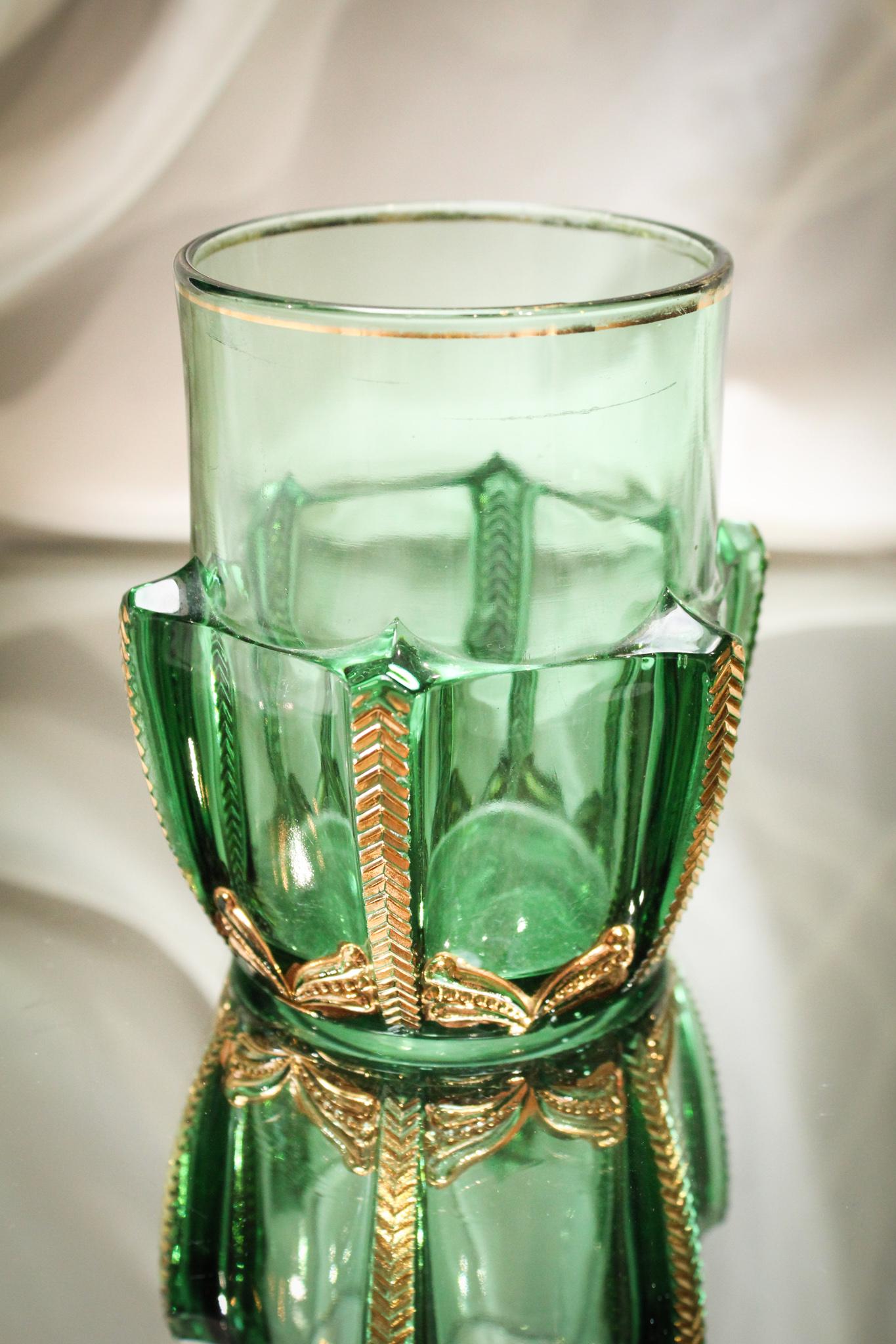 Greentown Victorian Glass Herringbone Buttress Tumbler (1 of 4)