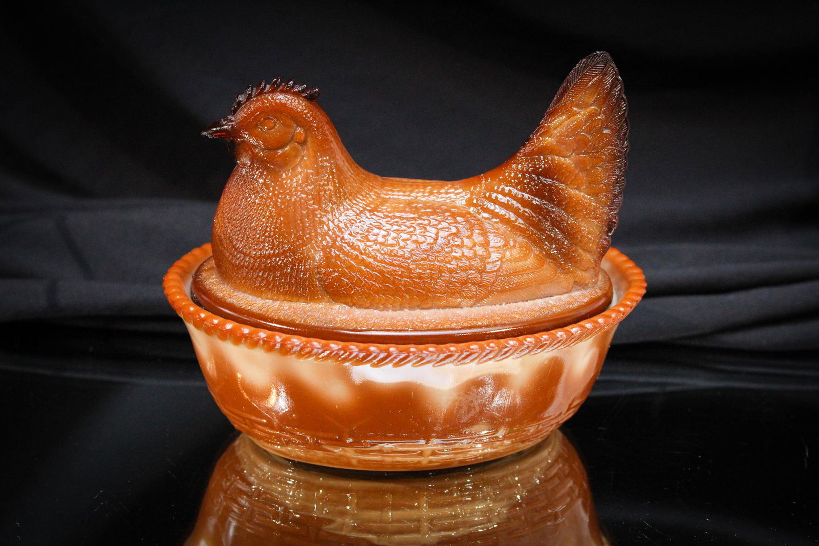 McKee Chocolate Victorian Glass Hen on Nest (1 of 6)