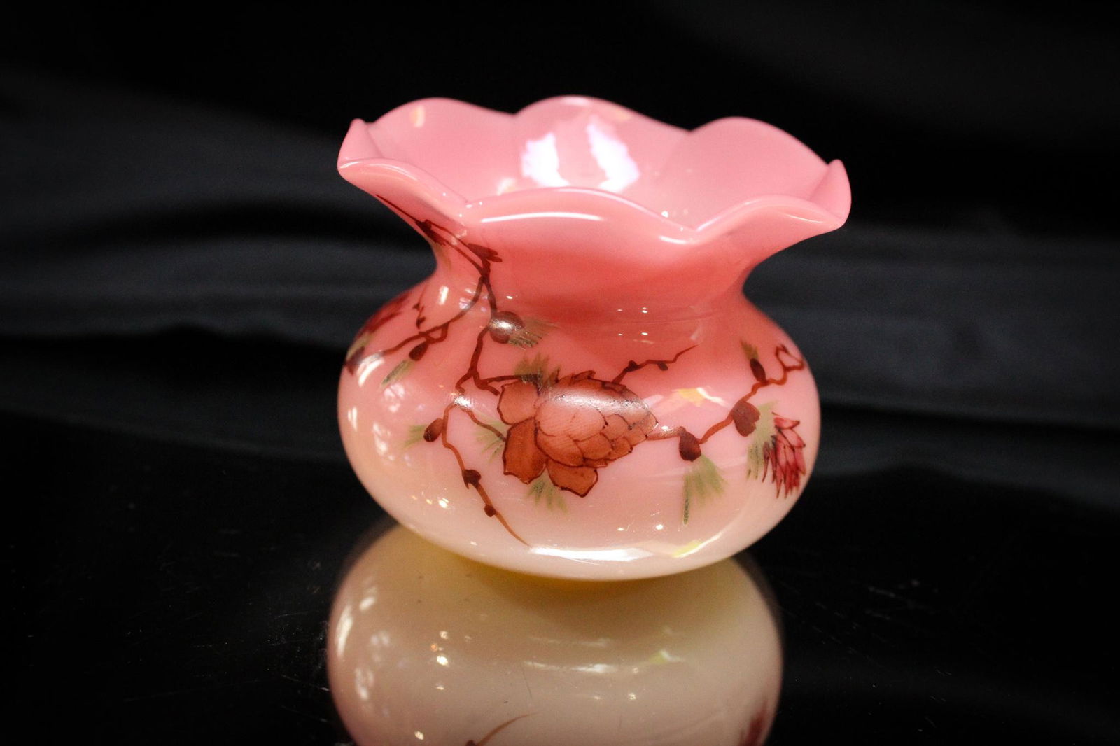 Webb Victorian Glossy Burmese Glass Decorated vase (1 of 4)