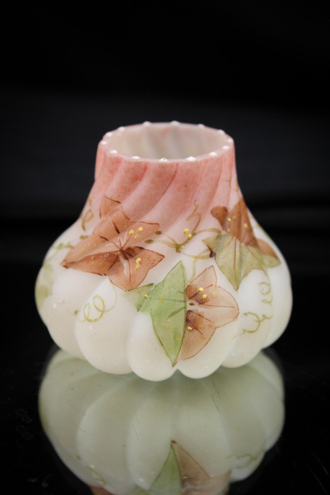 Beautiful Victorian Ivy decorated Mt. Washington Toothpick Holder (1 of 6)
