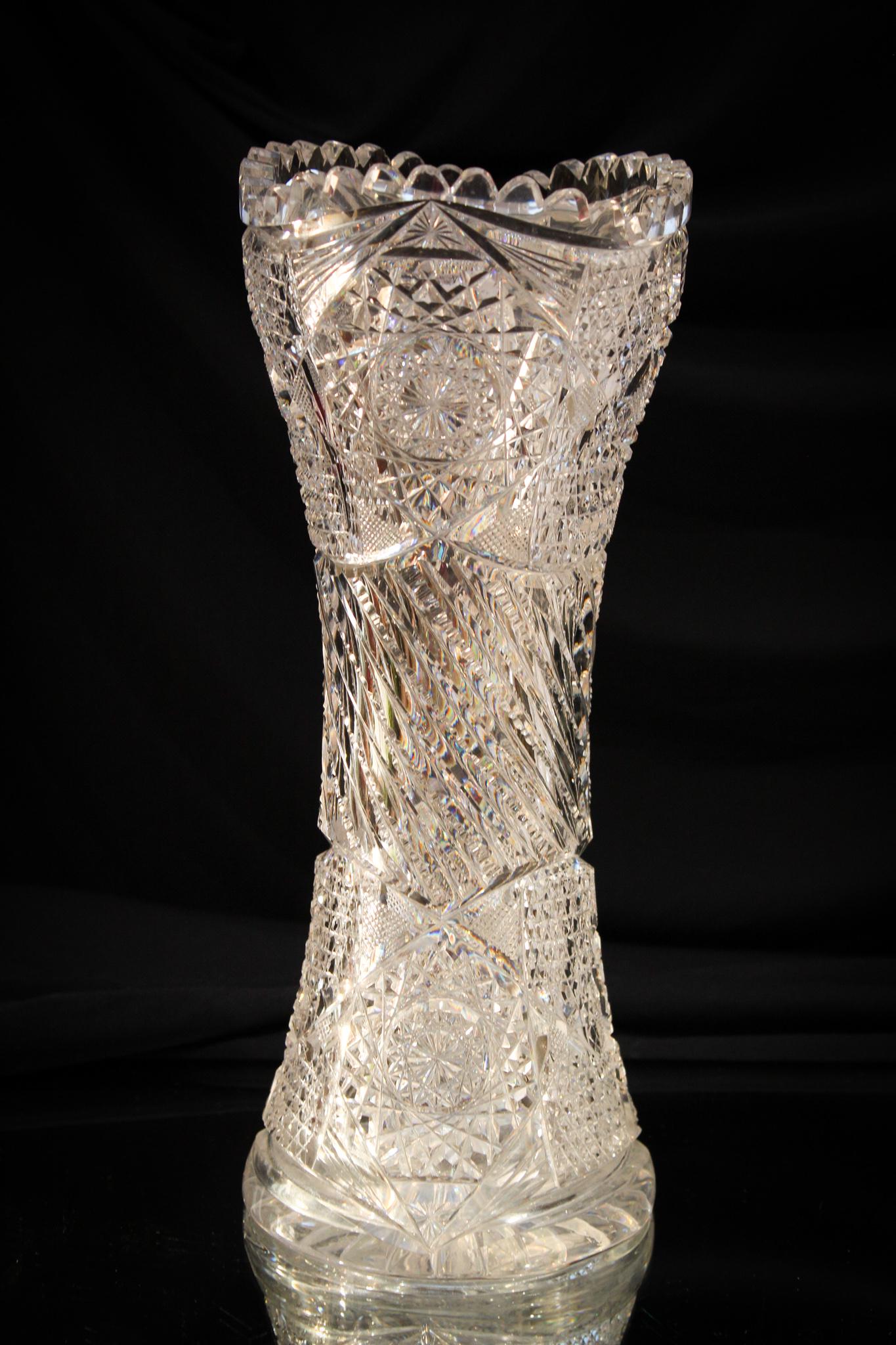 ABCG American 12" Brilliant Cut Glass Vase (1 of 8)