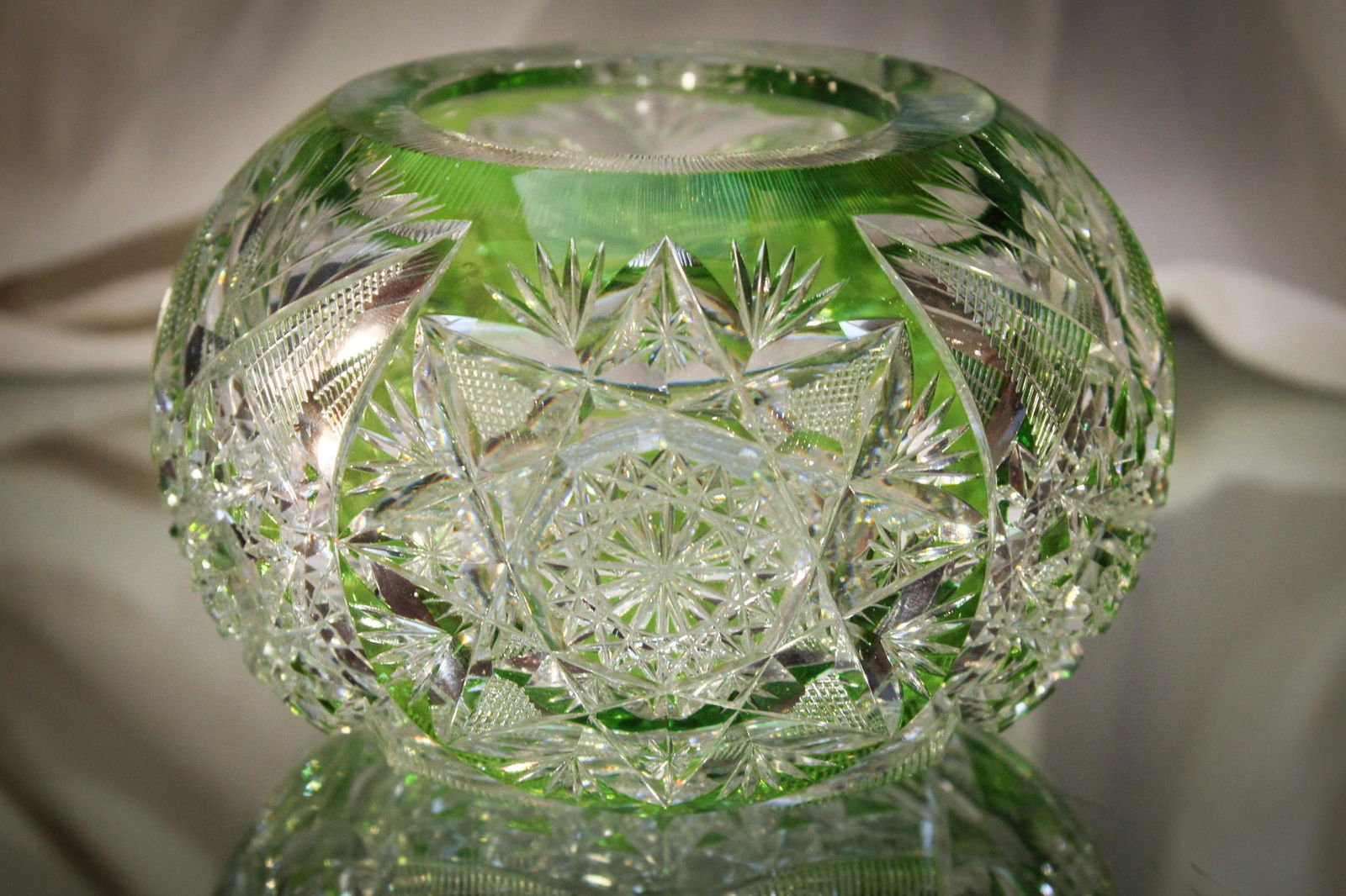 ABCG American Brilliant Cut Glass Green 4" Rosebowl (1 of 7)