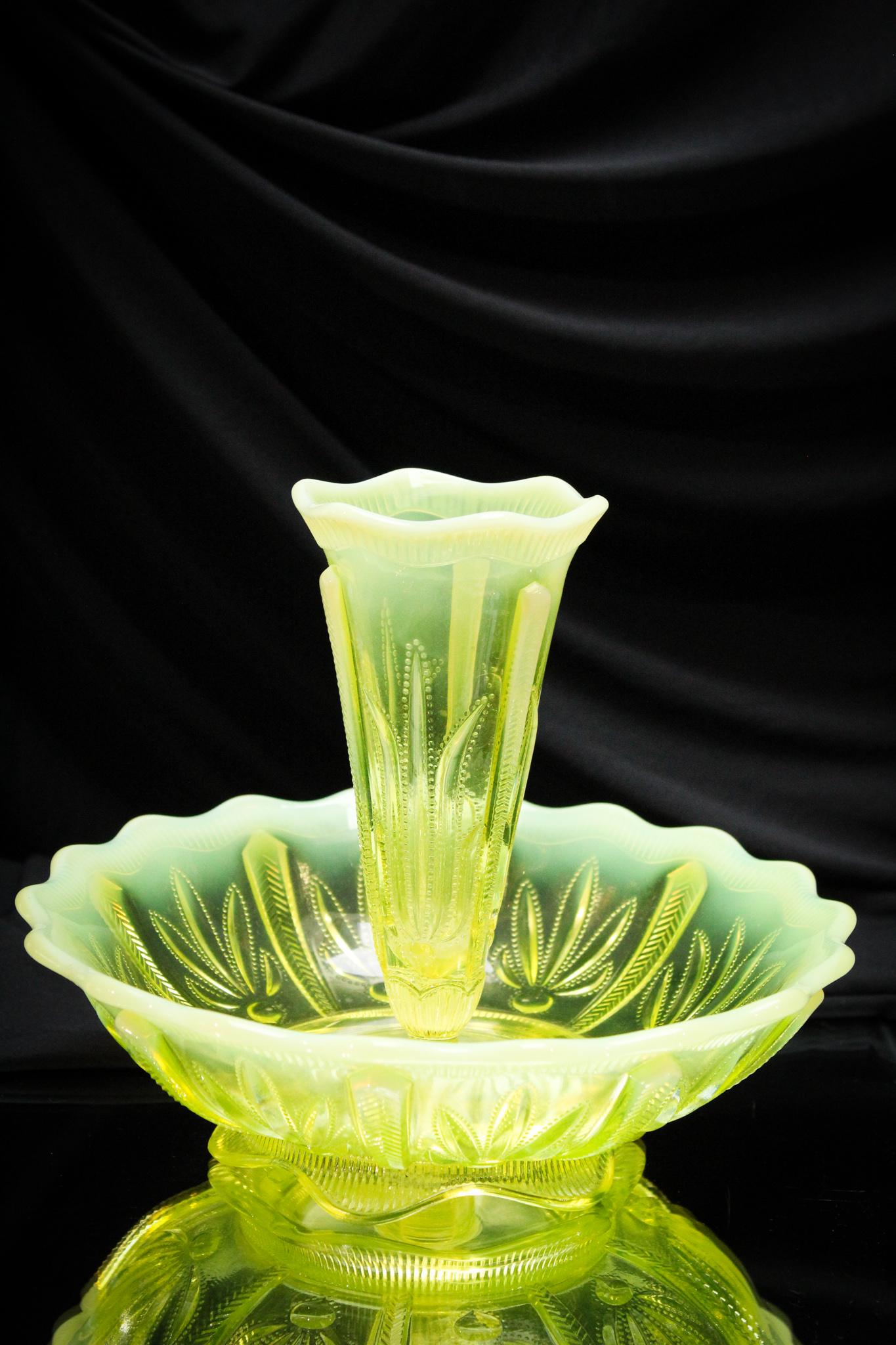 Fenton Vaseline Topaz Glass Cactus Epergne (1 of 7)