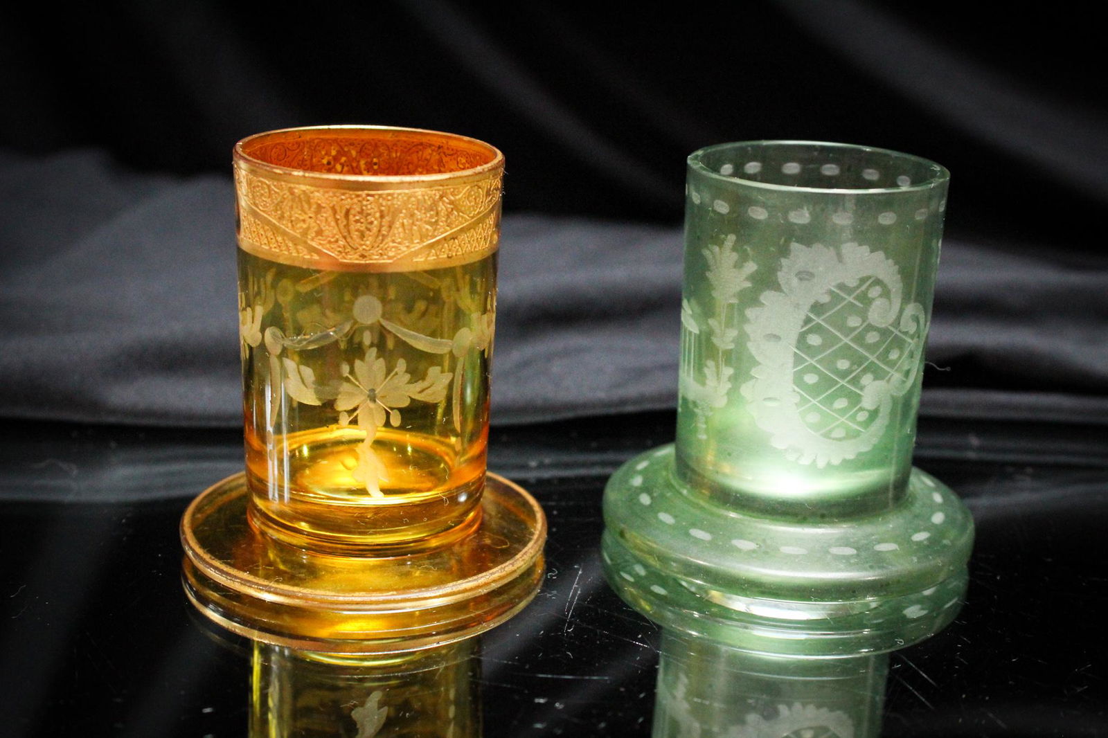 2 pc. Lot Amber & Green Toothpick Holders (1 of 7)