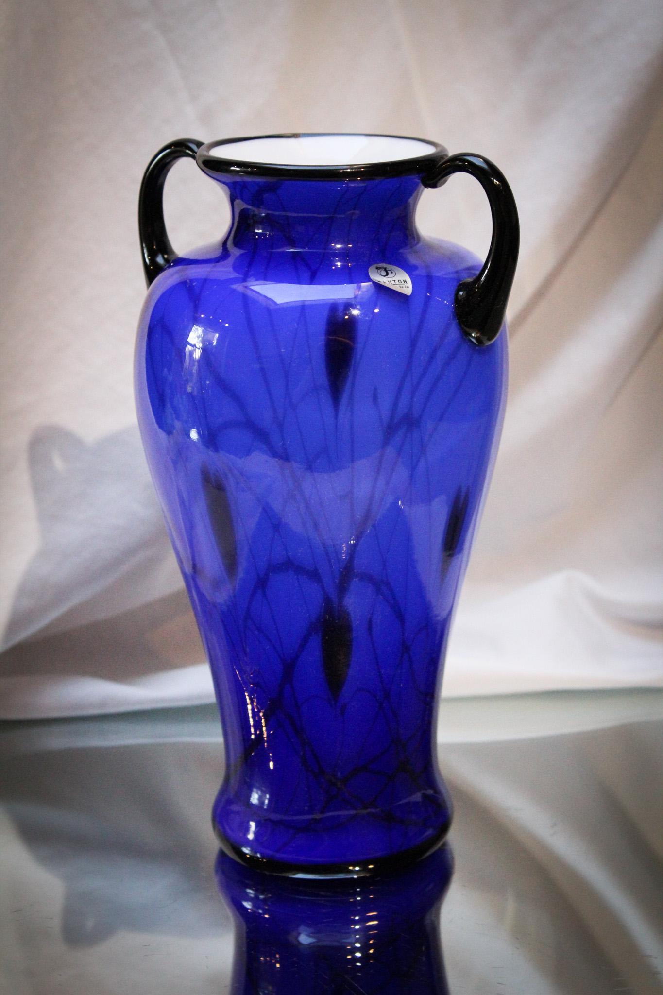 Fenton Dave Fetty Hanging Hearts Vase with handles (1 of 6)