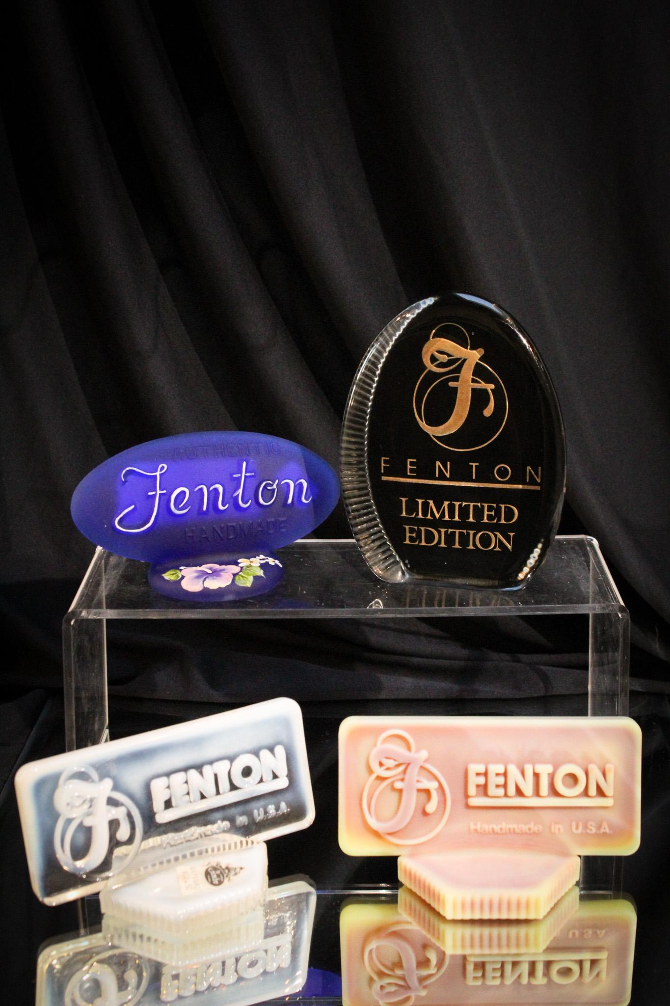 4 pc Lot Fenton Art Glass Dealer Logo Signs (1 of 6)