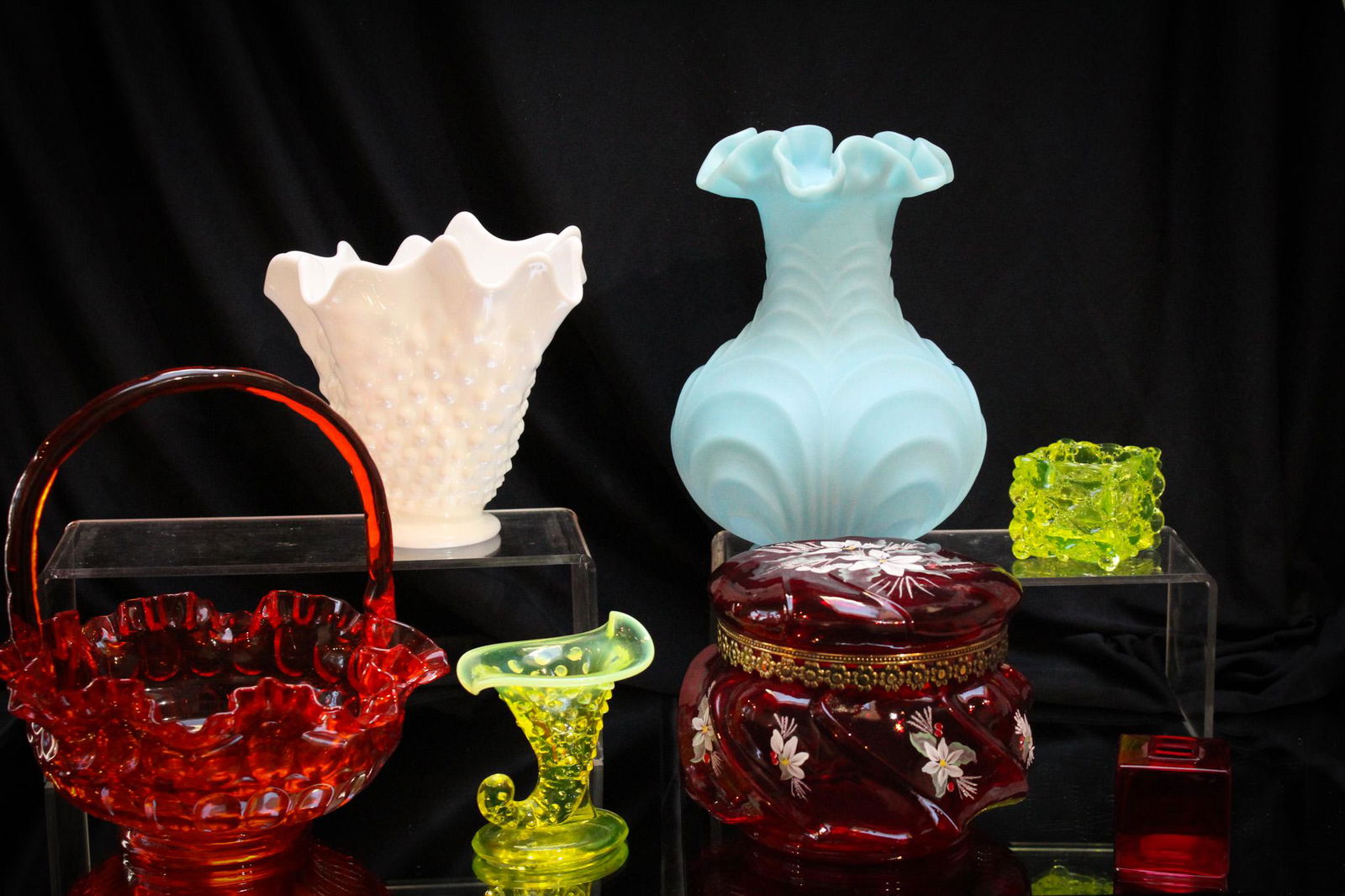 Mega Magnum Auctions 7 pc Ruby Hand Painted Fenton Art Glass (1 of 4)