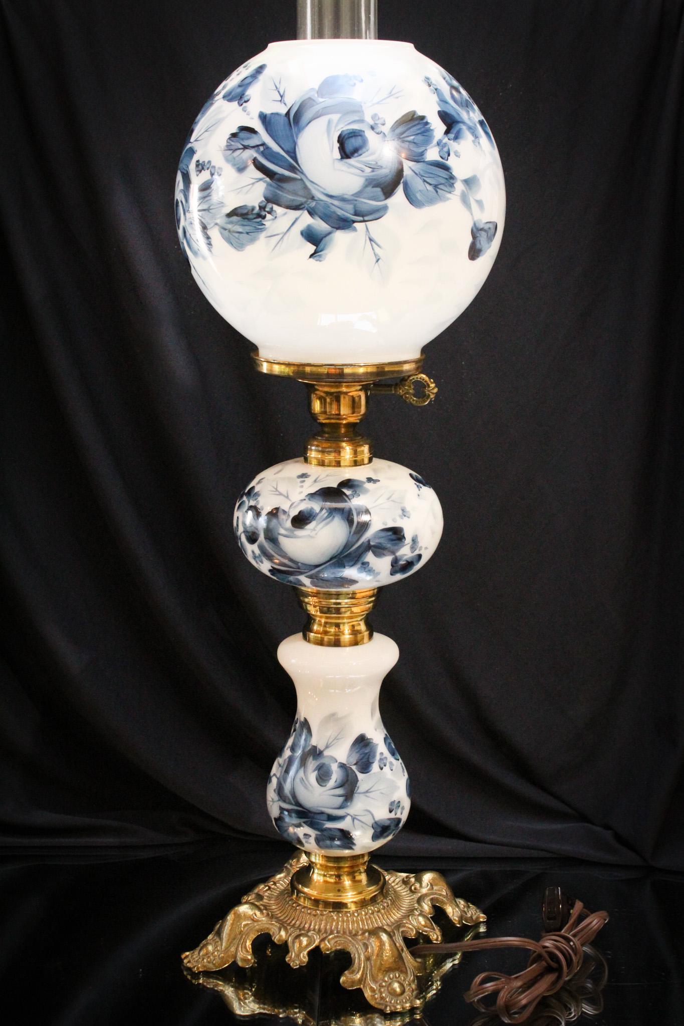 Fenton Art Glass LG Wright 3 Tier Banquet Lamp (1 of 11)