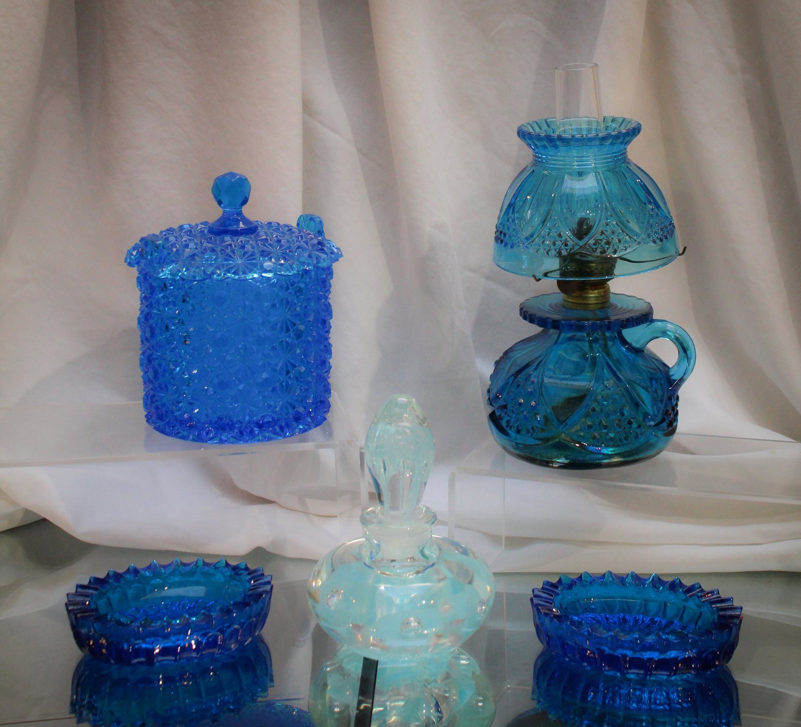 5 pc Lot Fenton Imperial & Joe Rice Art Glass: What an assortment of goodies we have offered here folks. Five luscious pieces of excitement here by Fenton, Imperial, and Joe Rice. Tallest measures 4 3/4".