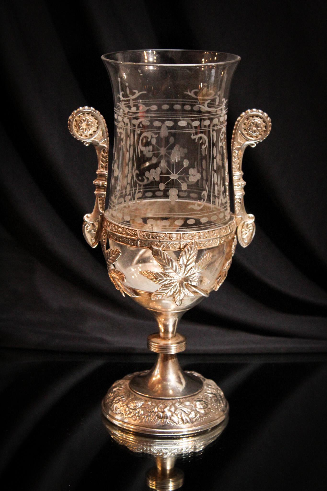 Meriden Victorian Engraved Silverplate Celery Vase (1 of 6)