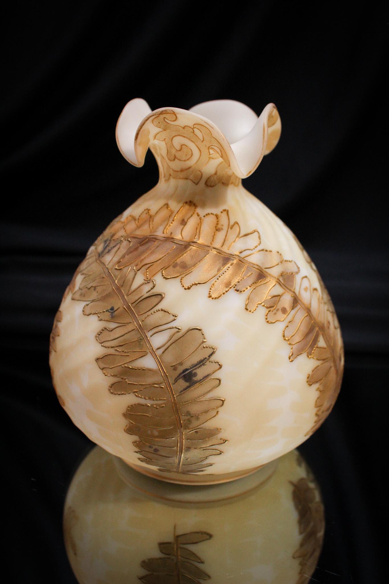 Mt. Washington Crown Milano Victorian Glass Vase: What a pleasant form this classic form for Mt. Washington is in this vase. Realistic fern dÃ©cor surrounds the body. Quite the charmer measuring in at 5 1/4" tall.