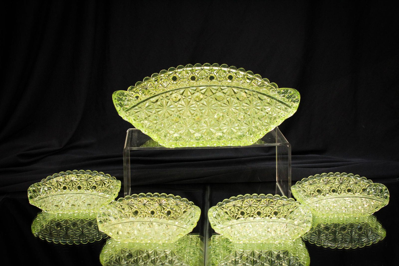 5 pc Lot Victorian Hobbs Vaseline Daisy Button Berry Set (1 of 12)