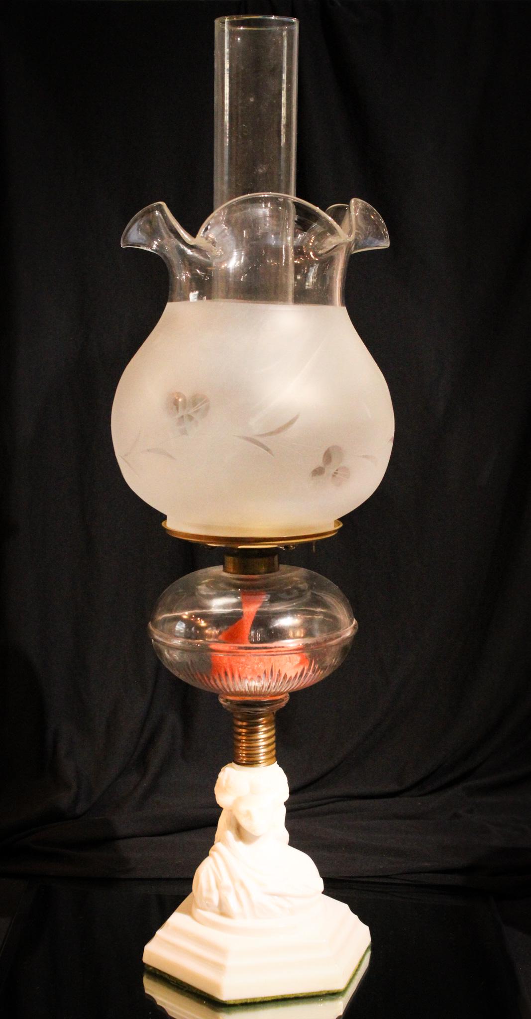 Atterbury Goddess of Liberty Victorian Glass Oil Lamp (1 of 8)