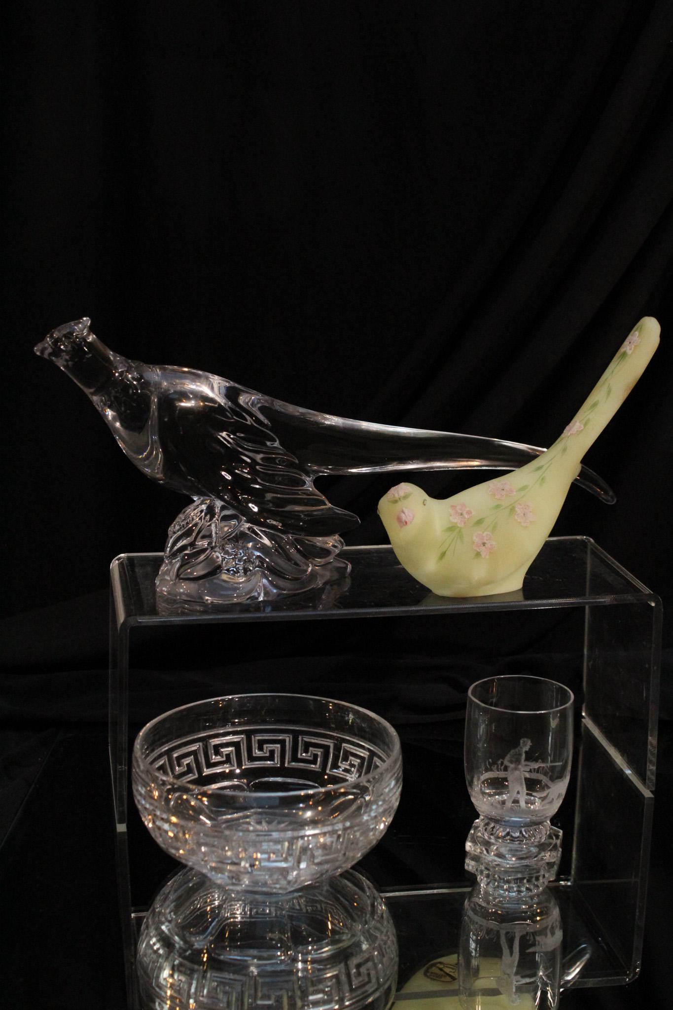 4 pc Lot of Heisey & Fenton Glass: Select offering of 4 pieces of Heisey and Fenton glass. It is comprised of a hunter shot glass, a pheasant , and more. Tallest measures 5".