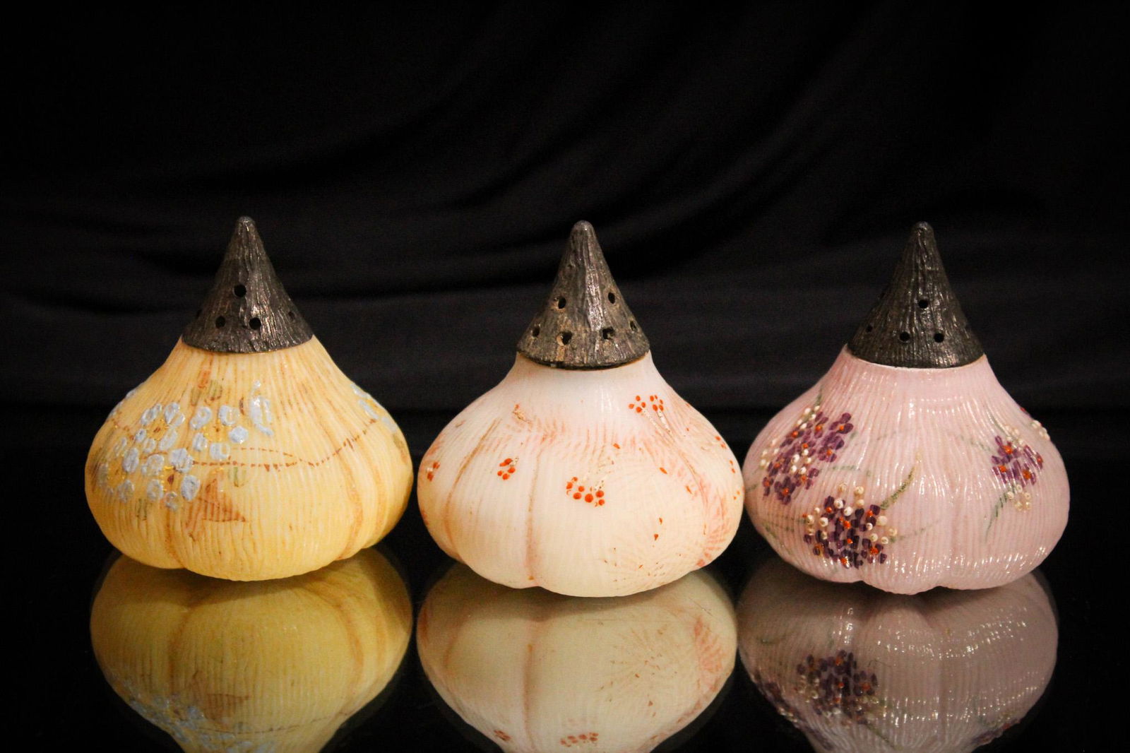 3 pc Lot Mt. washington Victorian Fig Salt Shakers (1 of 10)