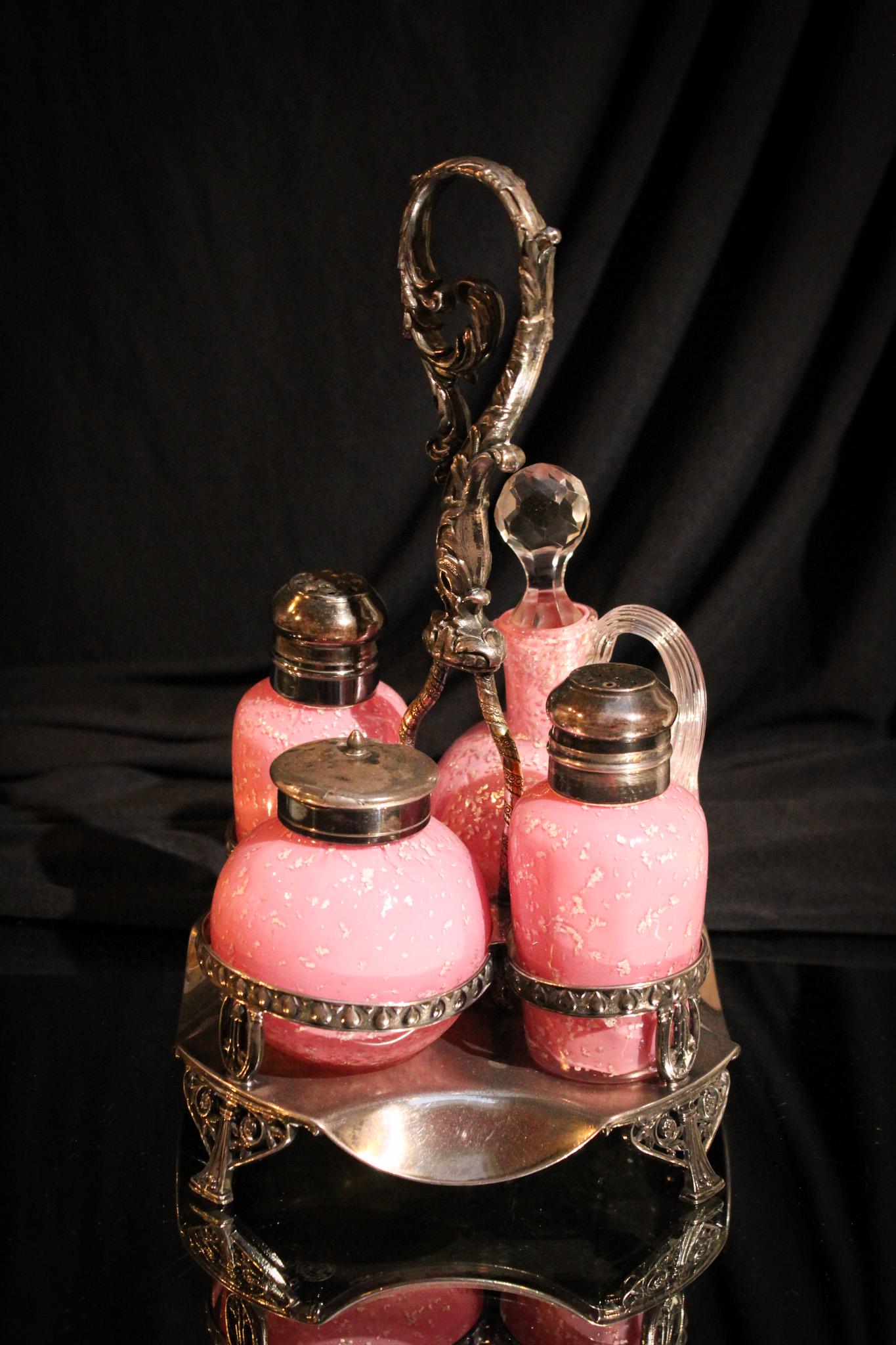 Rare Mica Cased Victorian Meriden Silverplate Condiment castor (1 of 14)