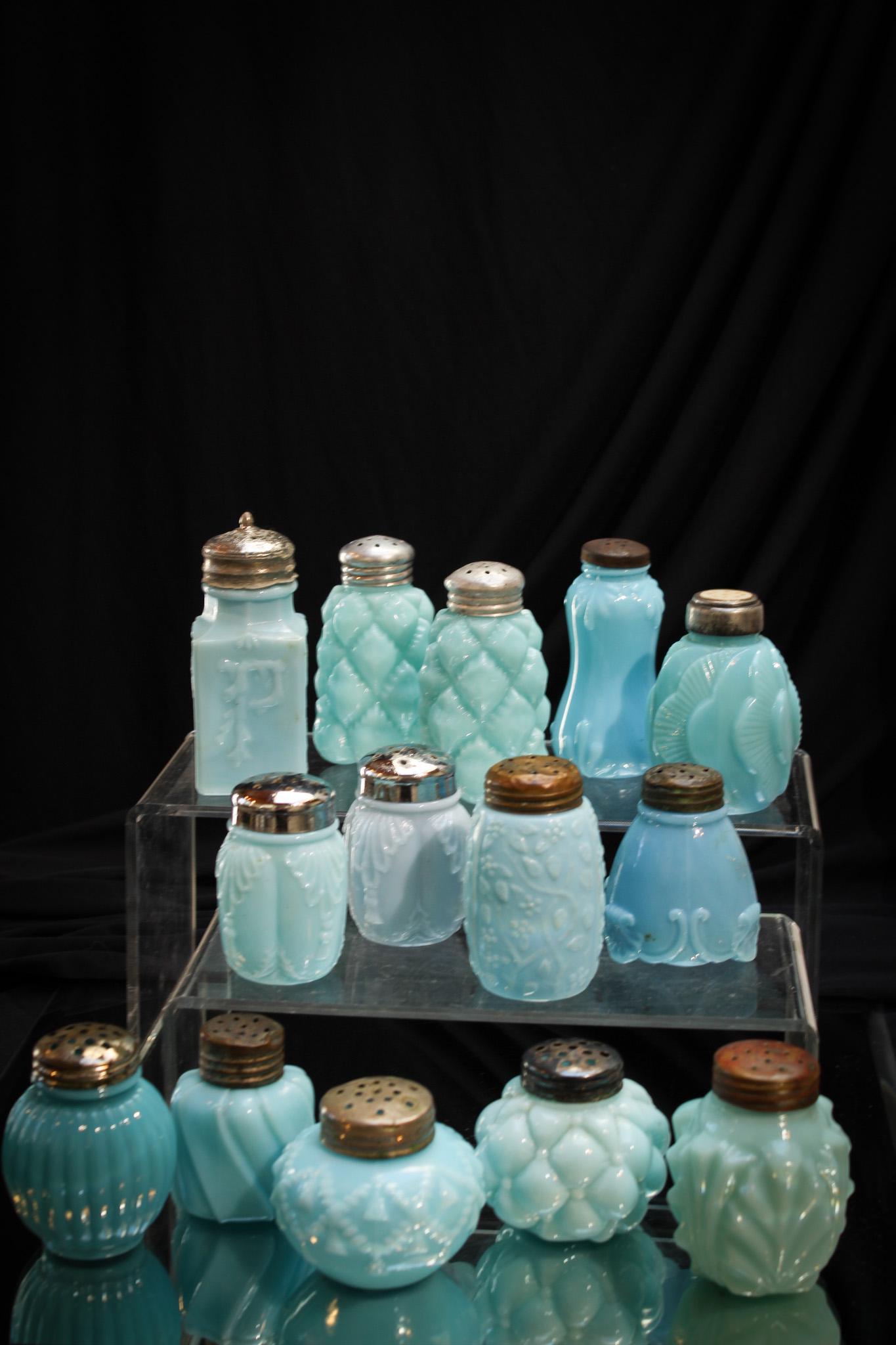 Mega Magnum Auctions 14 pc Lot Victorian Blue Shakers (1 of 4)