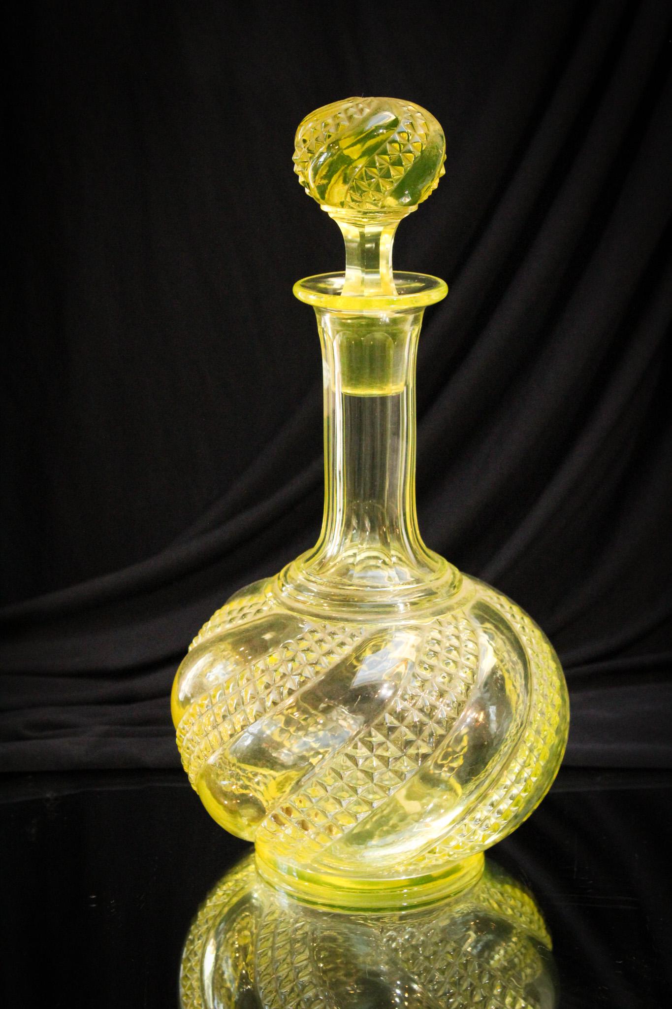 Baccarat Vaseline Uranium Glass 11" Decanter (1 of 8)